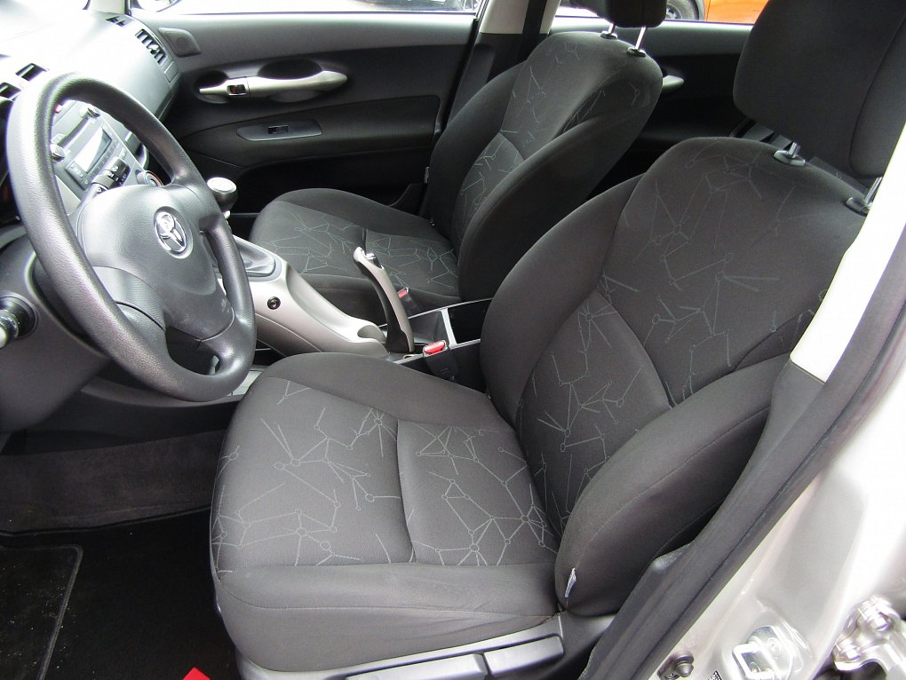 Toyota Auris 1.3 VVT-i 