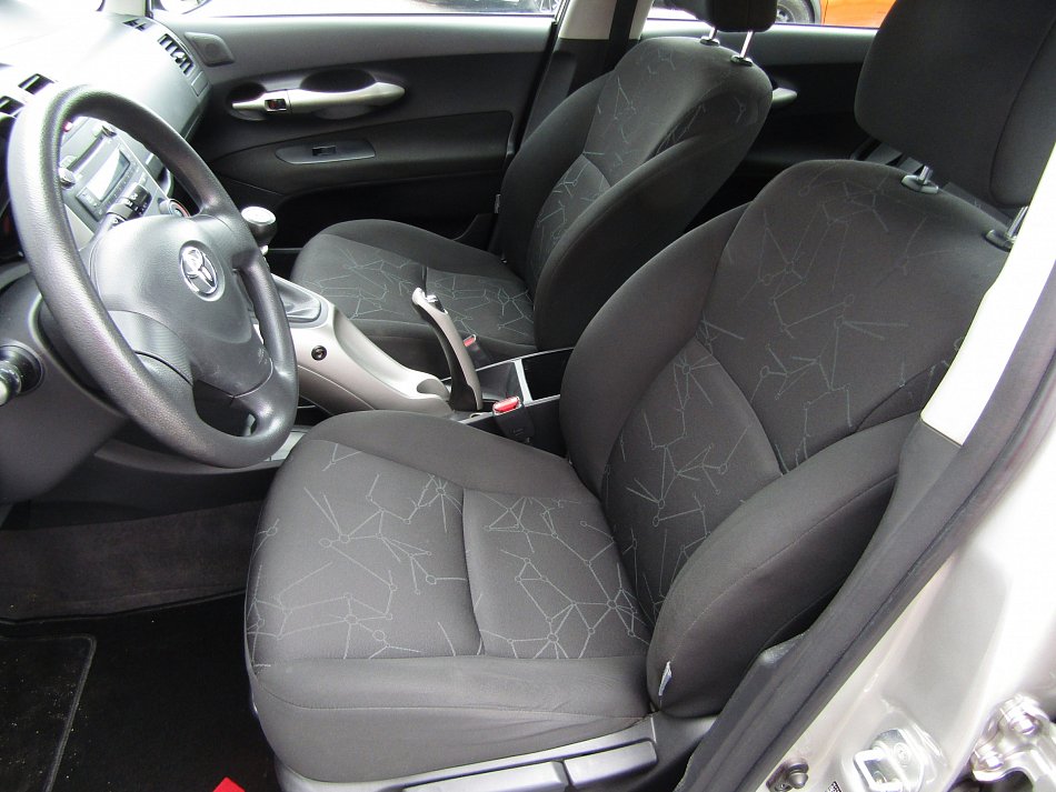 Toyota Auris 1.3 VVT-i 