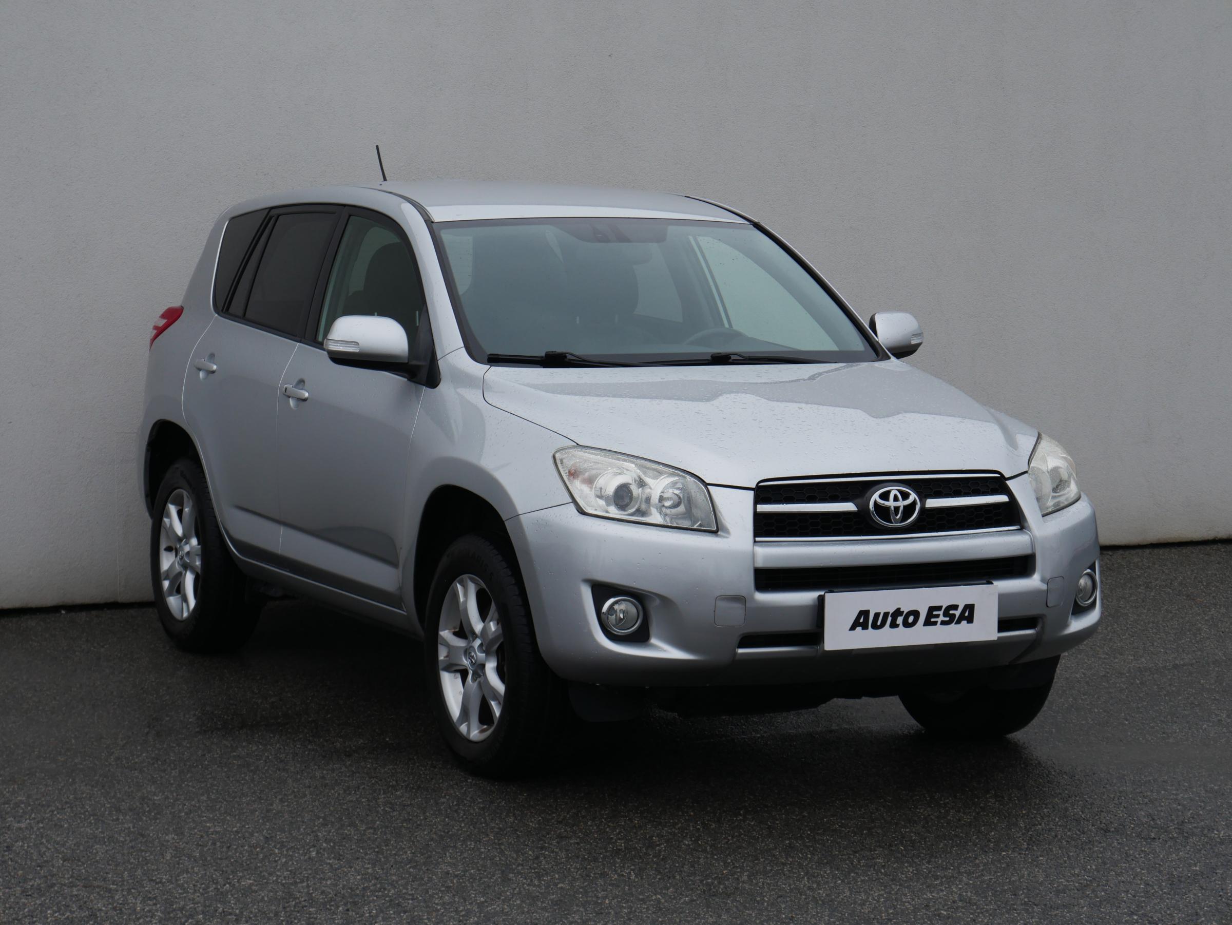 Toyota RAV4, 2009