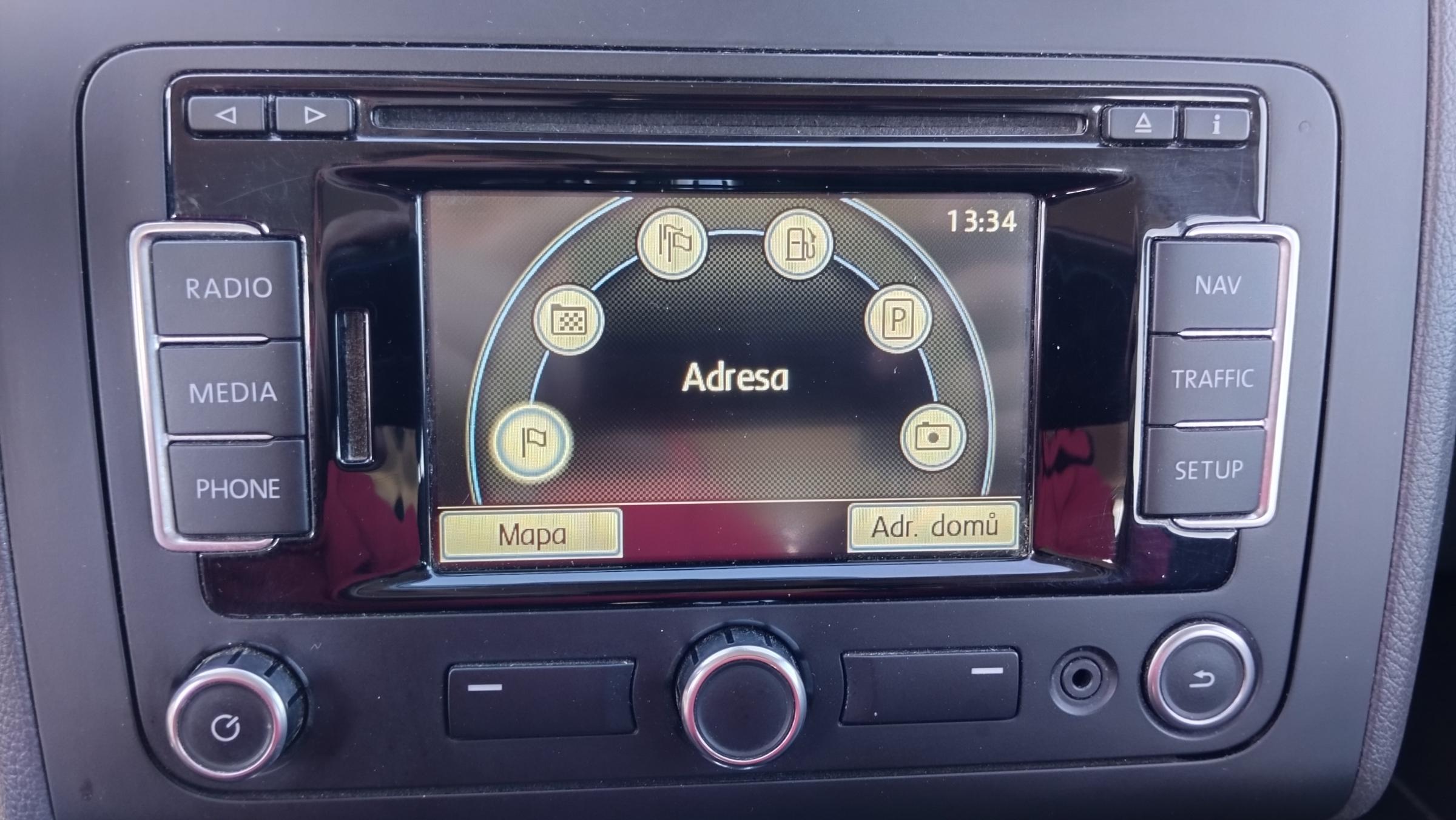 Volkswagen Touran, 2012 - pohled č. 12