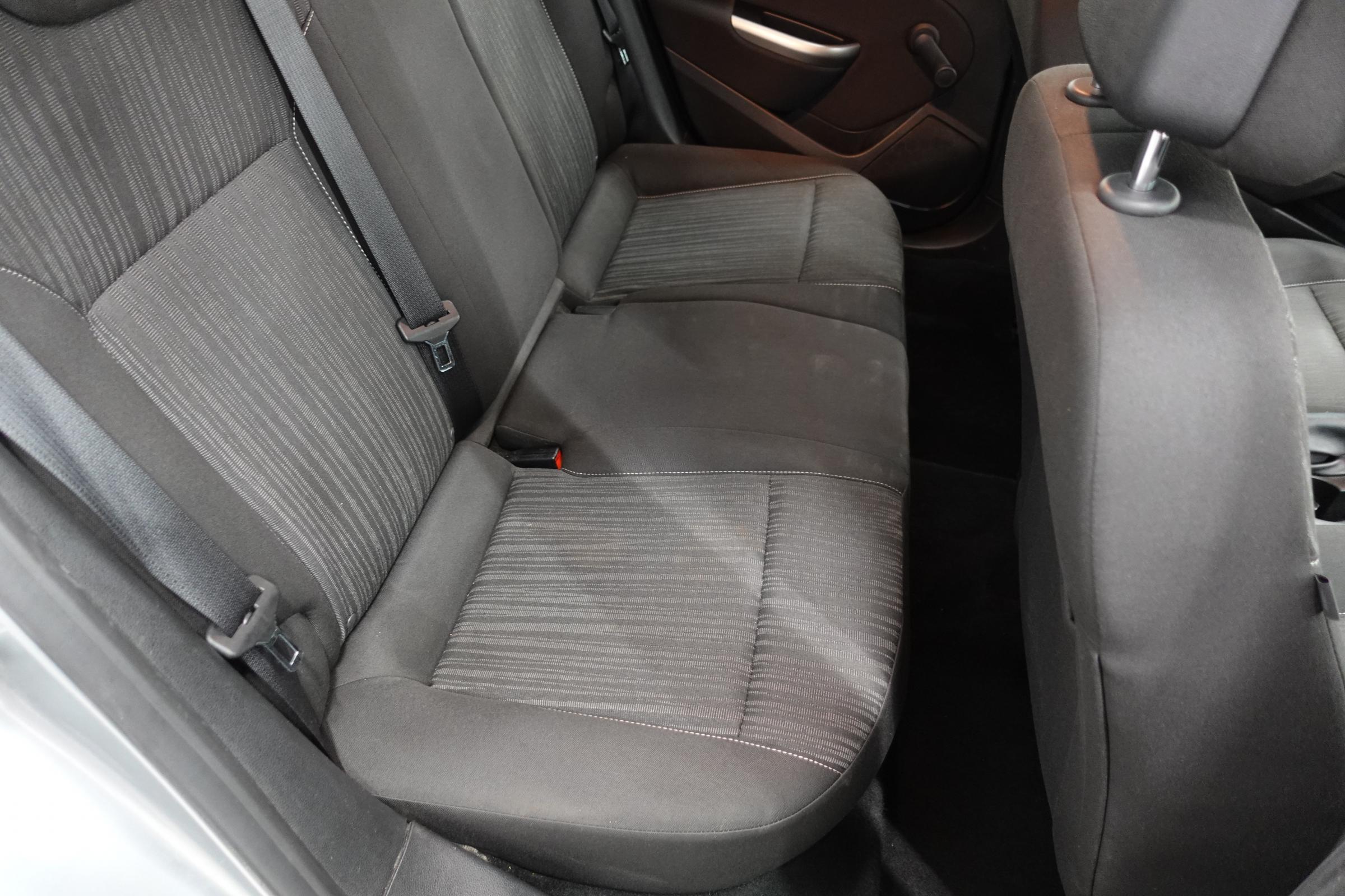 Opel Astra, 2012 - pohled č. 12