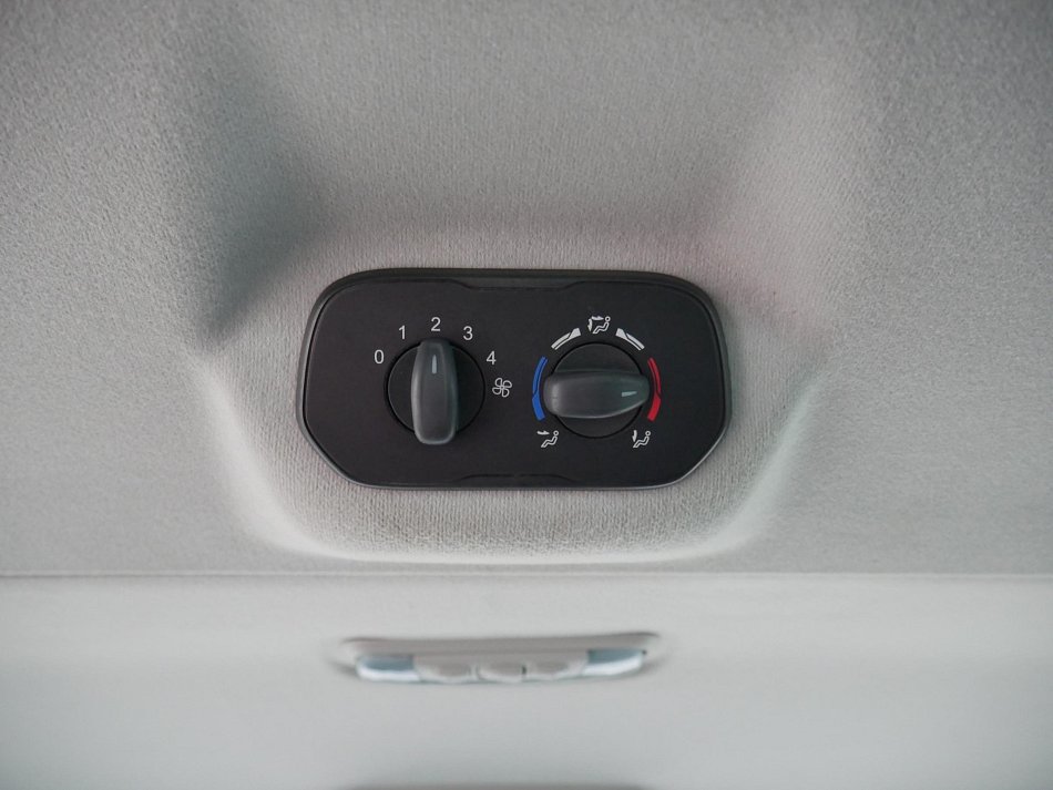 Ford Transit Custom 2.2TDCi Trend 8míst