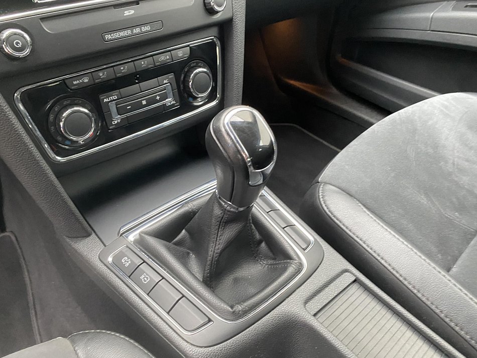 Škoda Superb II 2.0 TDi Ambition