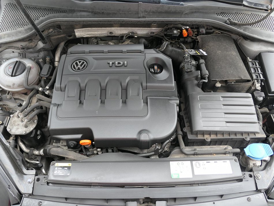 Volkswagen Golf 1.6 TDi 
