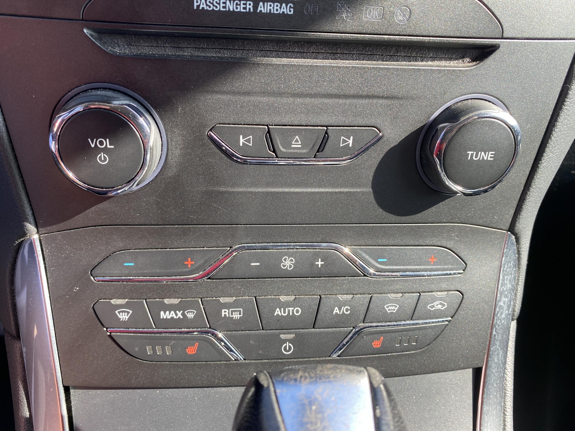 Ford S-MAX, 2016 - pohled č. 20