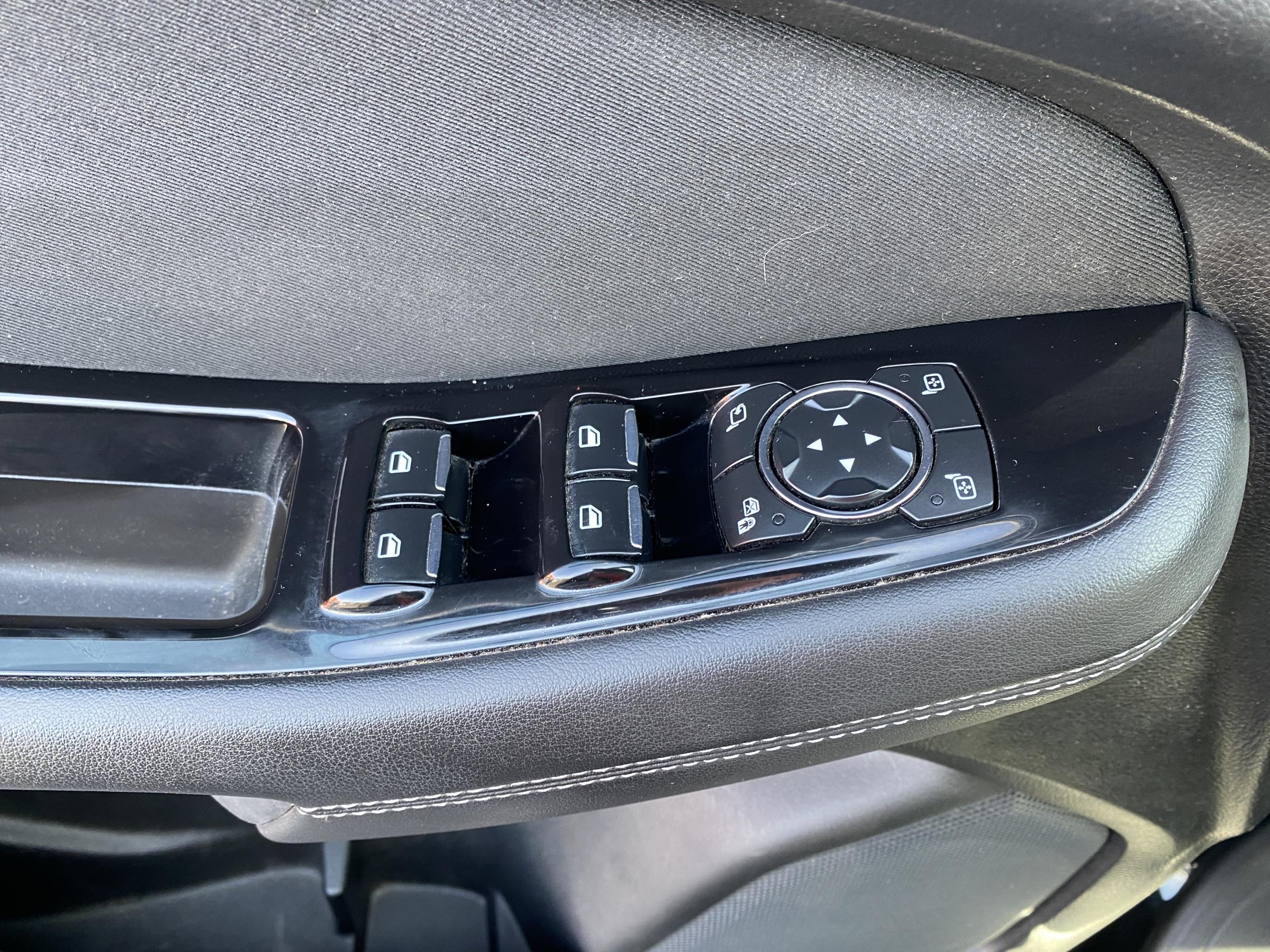 Ford S-MAX, 2016 - pohled č. 25