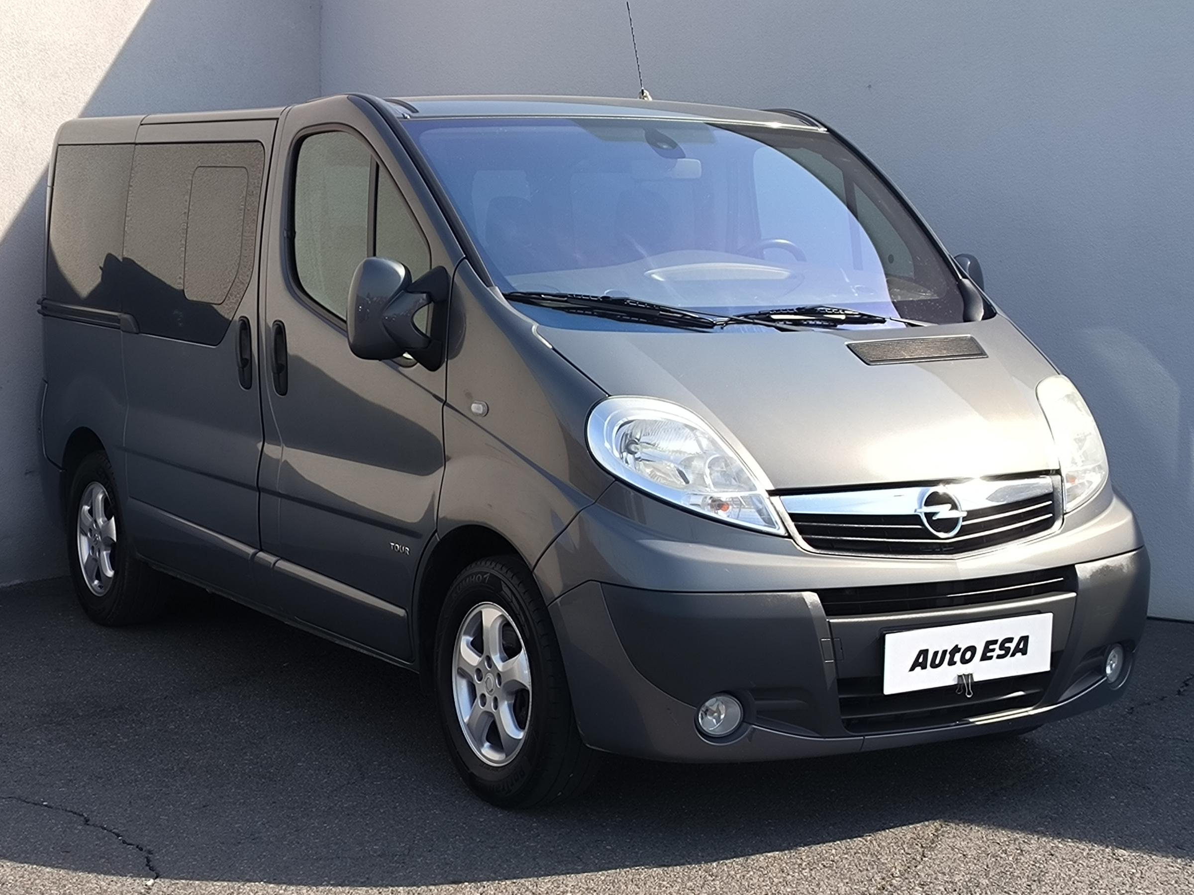 Opel Vivaro, 2012 - celkový pohled