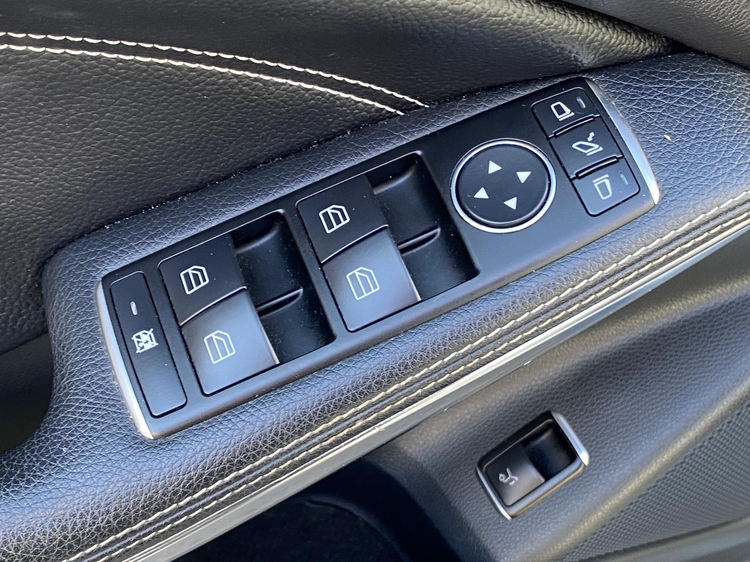 Mercedes-Benz GLA, 2015 - pohled č. 12