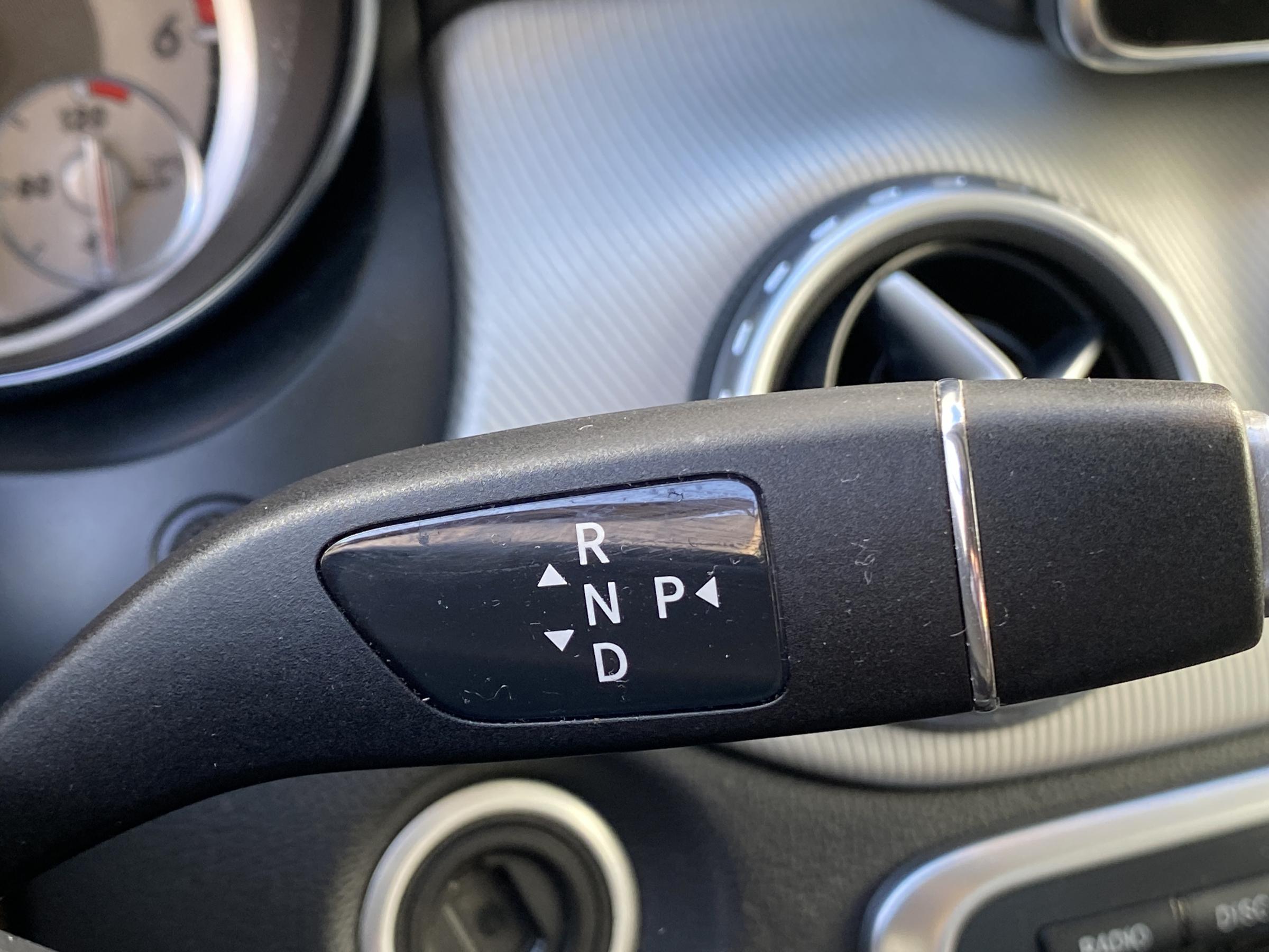 Mercedes-Benz GLA, 2015 - pohled č. 15