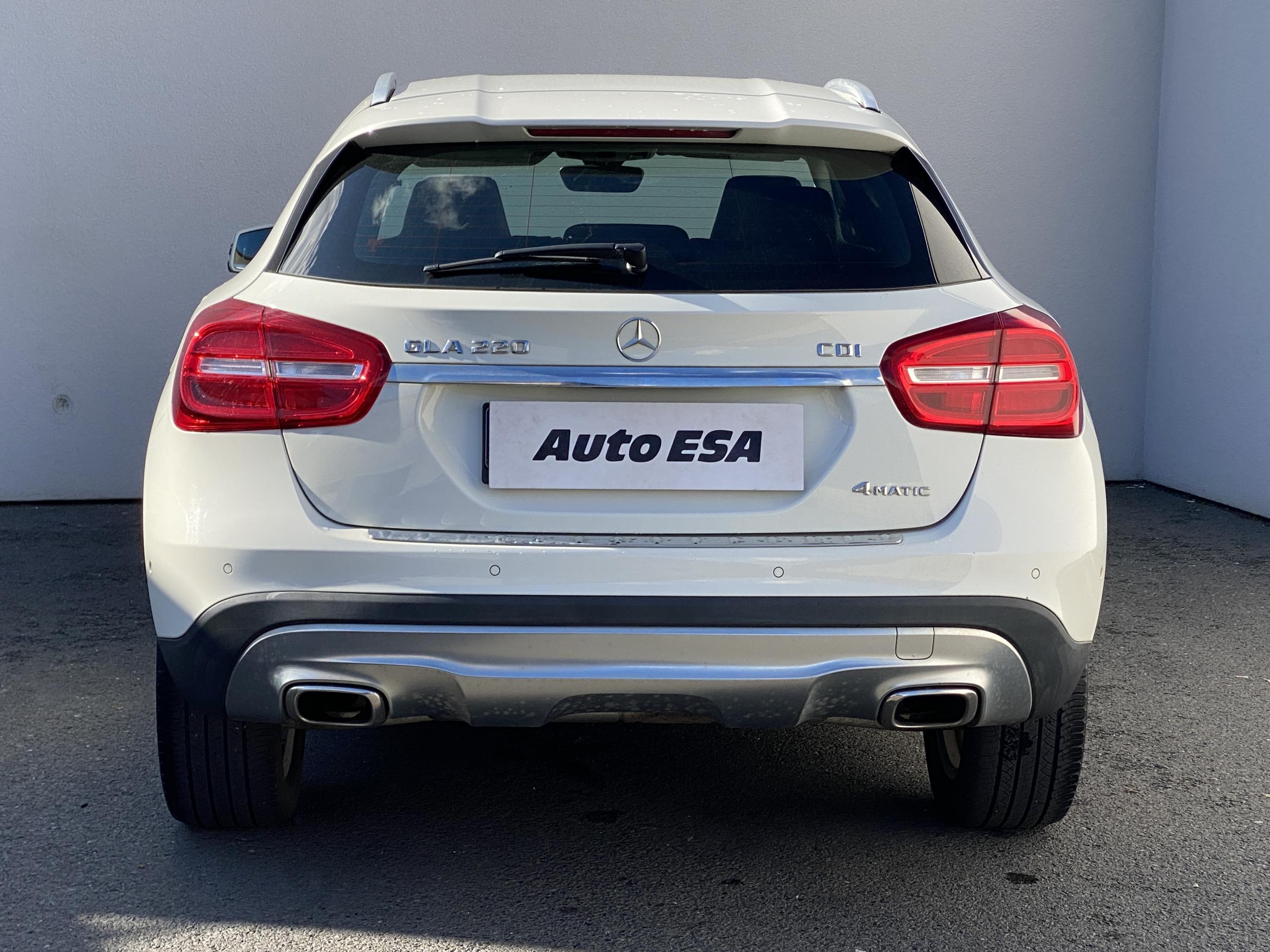 Mercedes-Benz GLA, 2015 - pohled č. 5