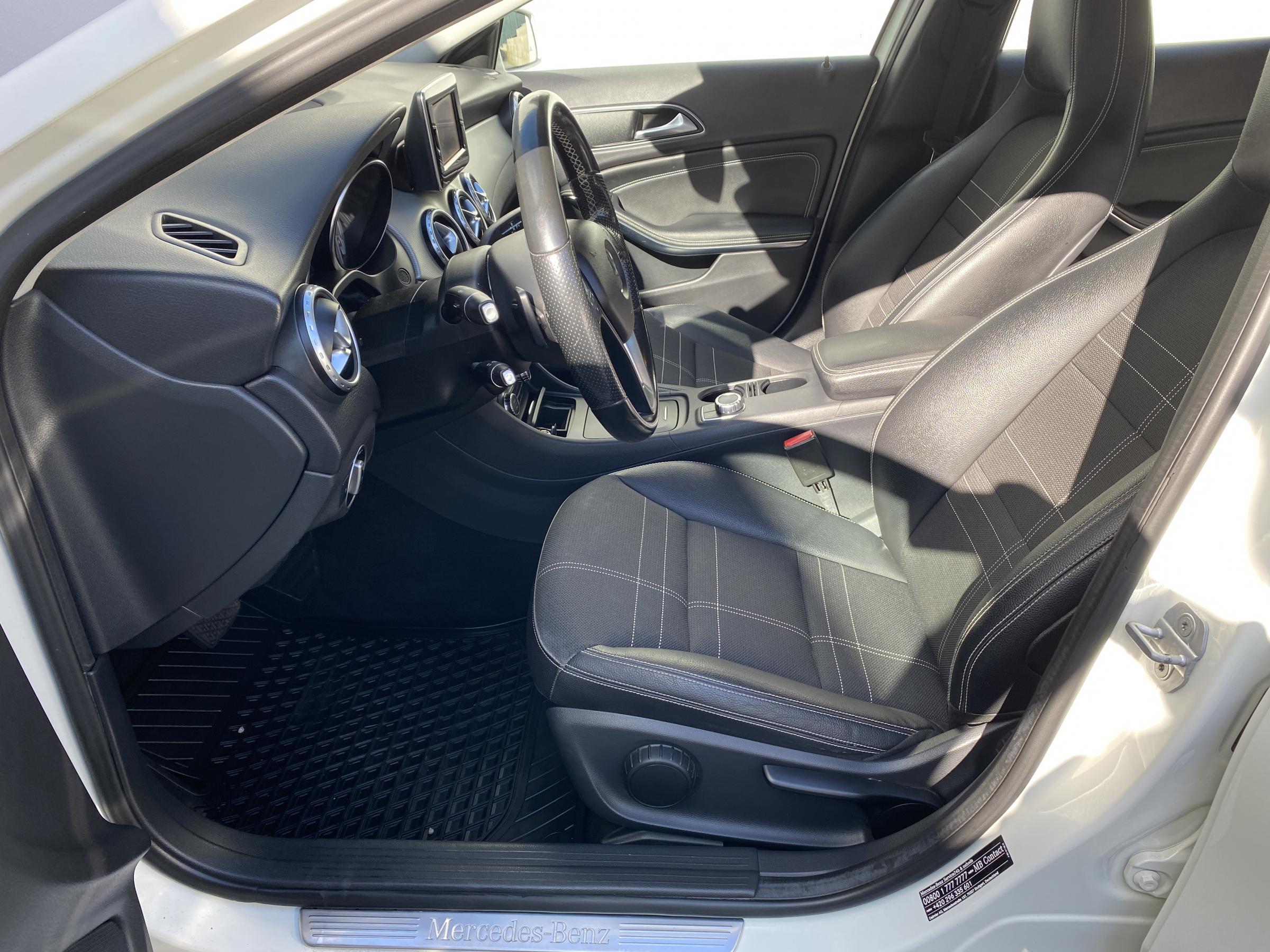 Mercedes-Benz GLA, 2015 - pohled č. 9