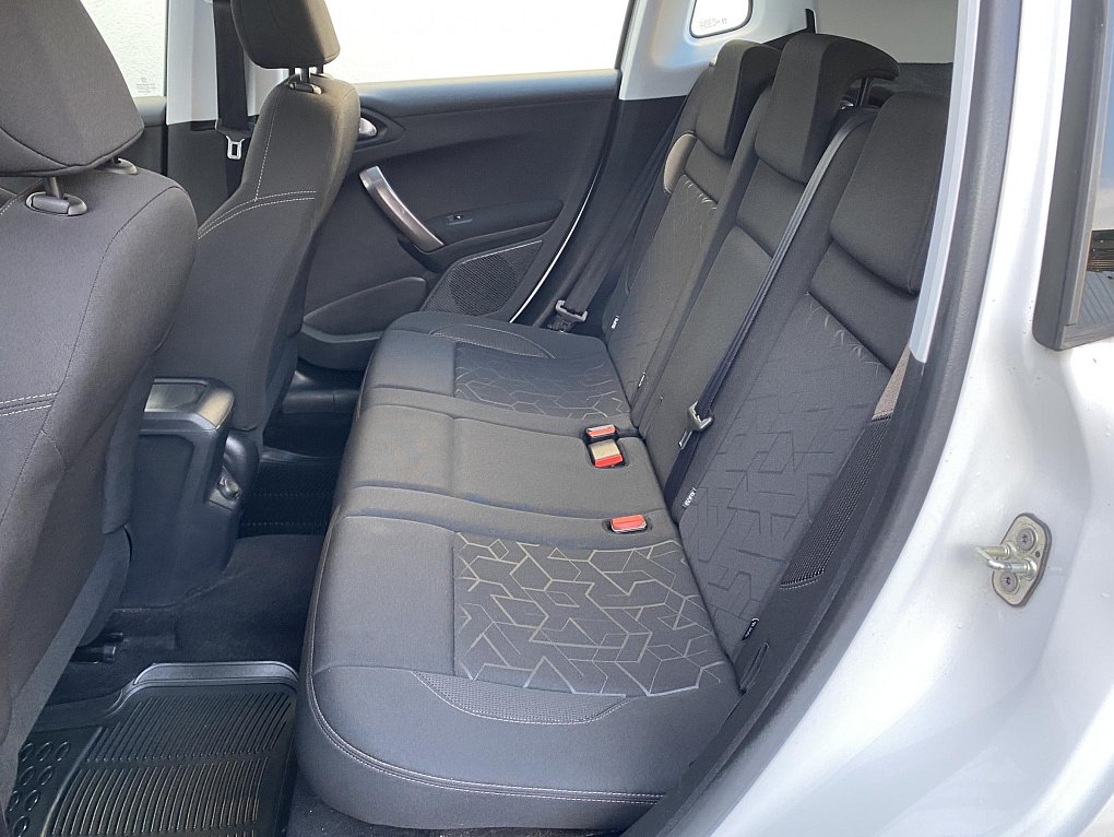 Peugeot 2008 1.6 e-HDi 