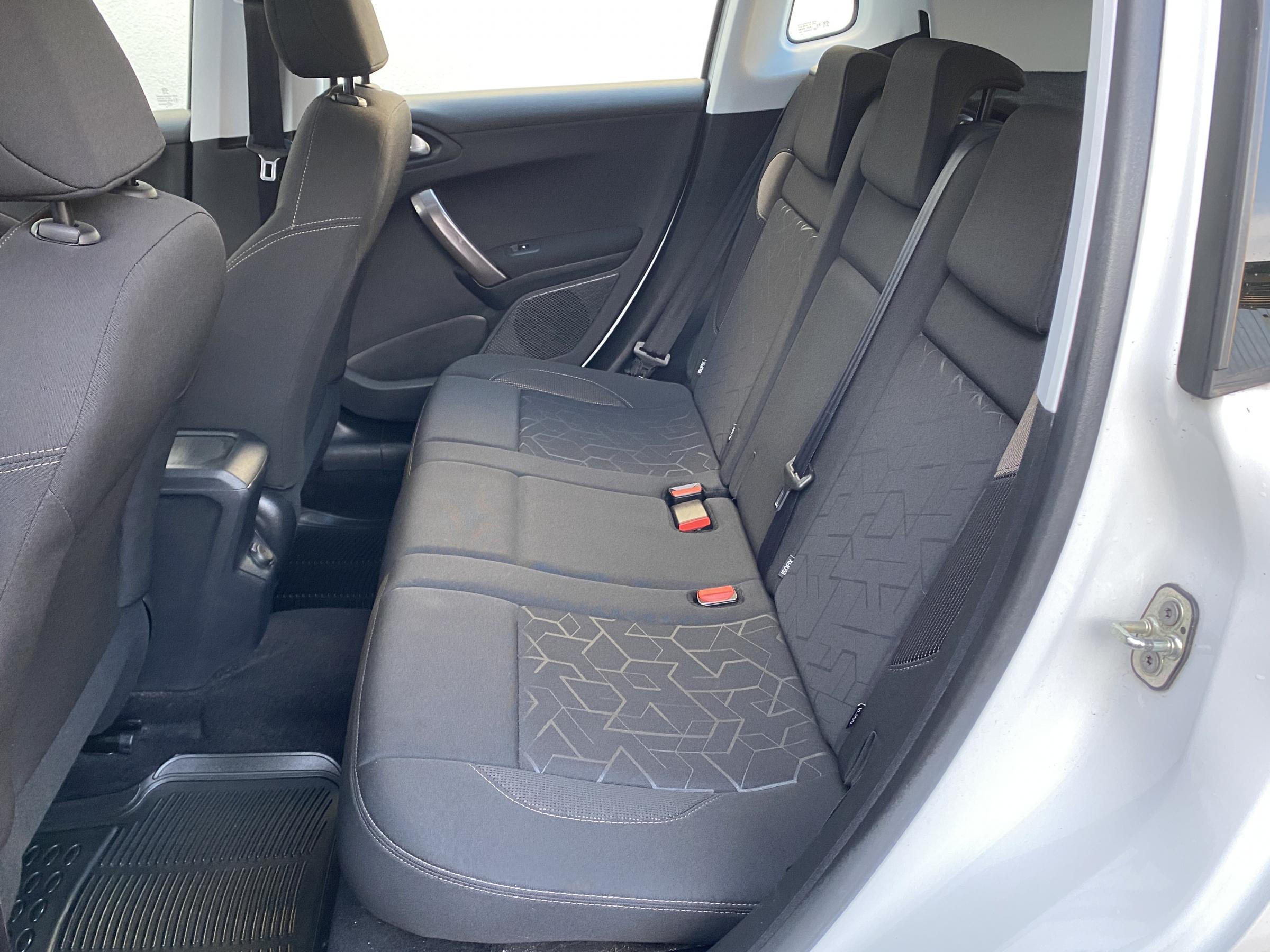 Peugeot 2008, 2014 - pohled č. 10