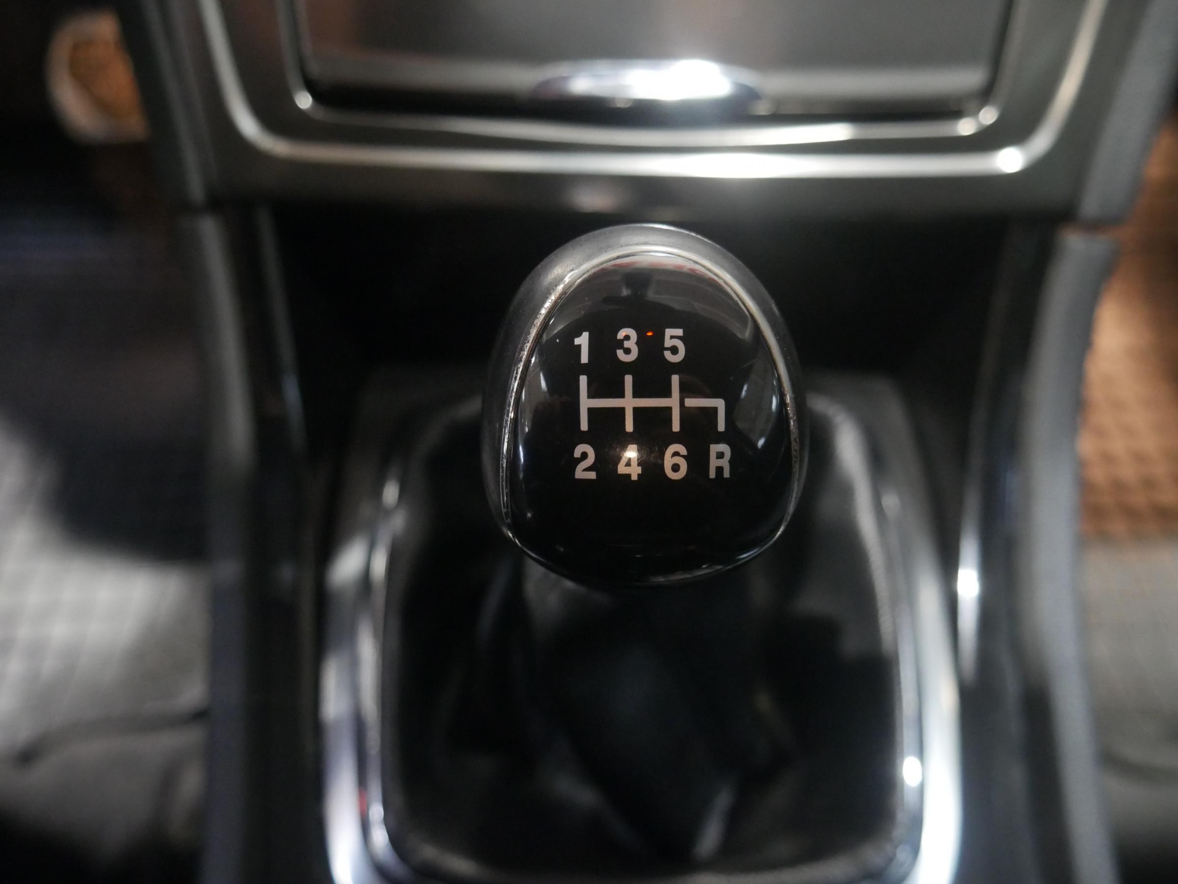 Ford Mondeo, 2010 - pohled č. 16