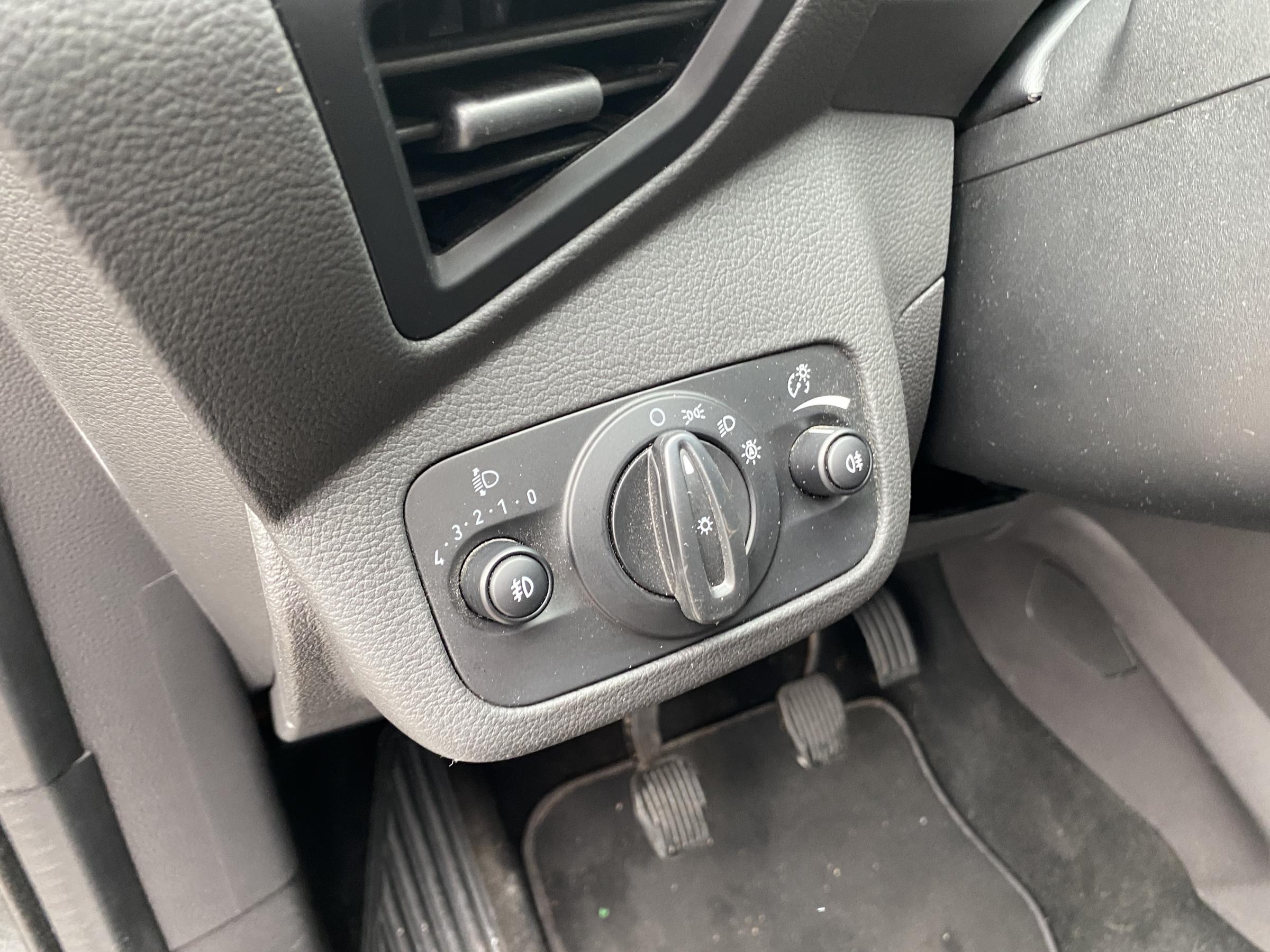 Ford Kuga, 2015 - pohled č. 17