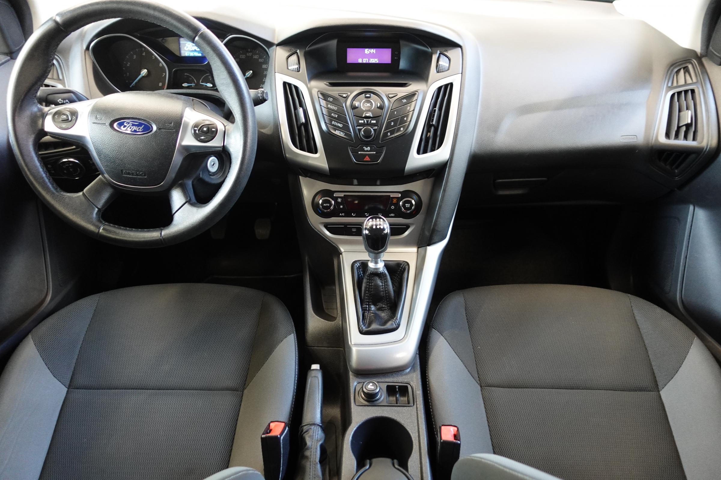 Ford Focus, 2012 - pohled č. 9