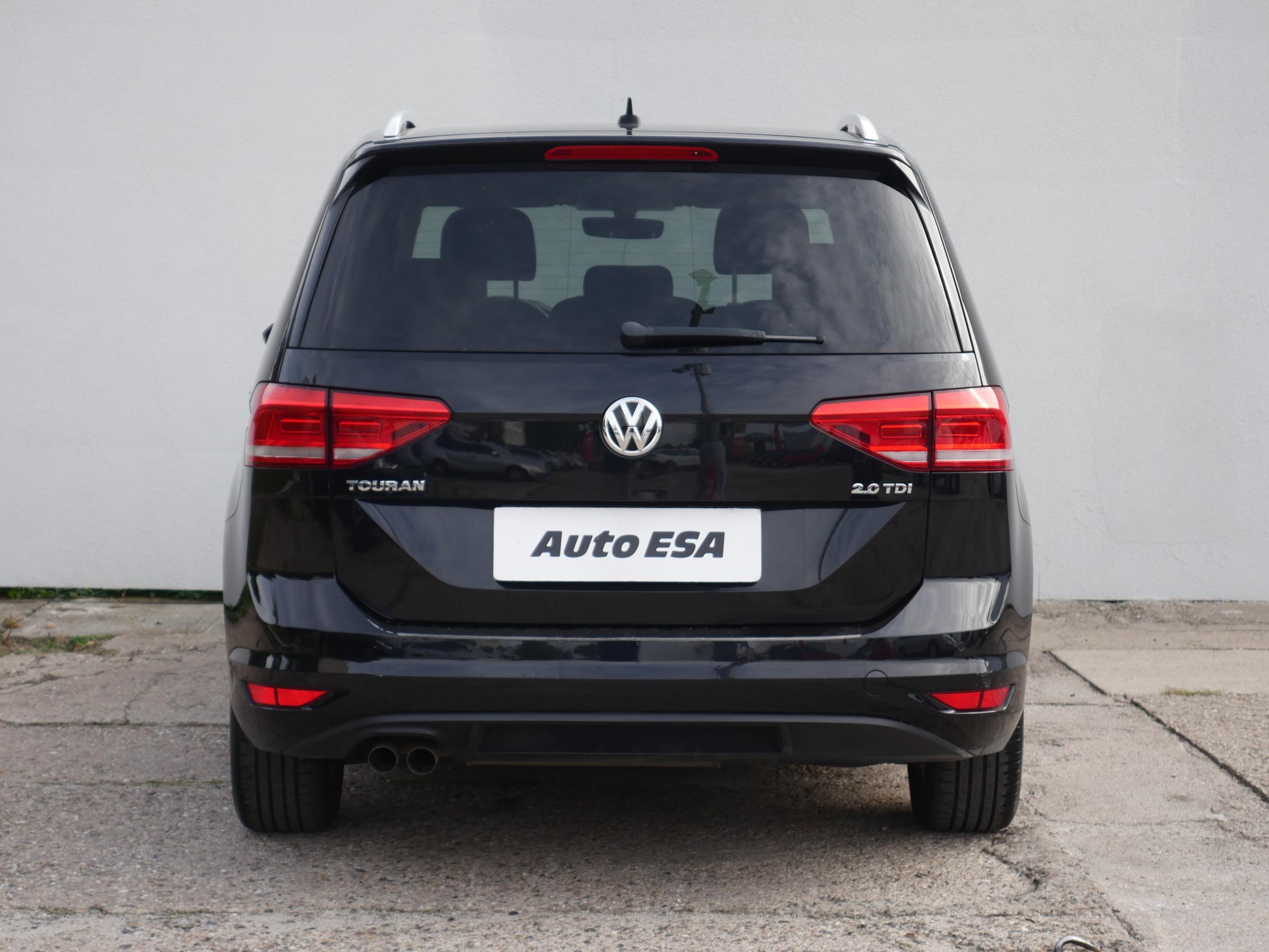 Volkswagen Touran, 2016 - pohled č. 5