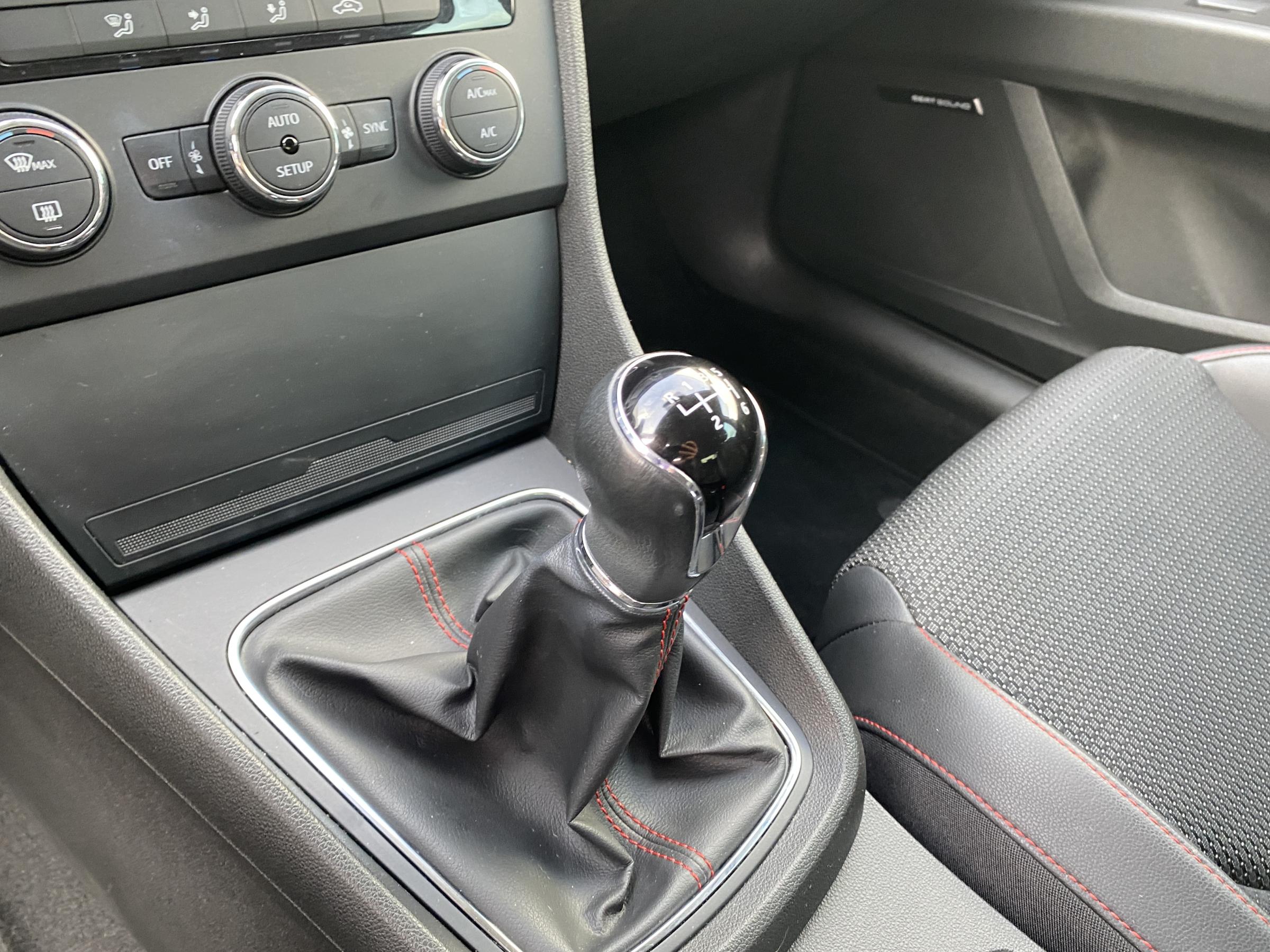 Seat Leon, 2013 - pohled č. 16