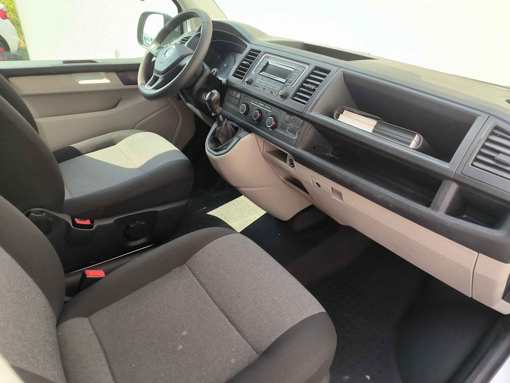 Volkswagen Transporter 2.0TDi  L2H1