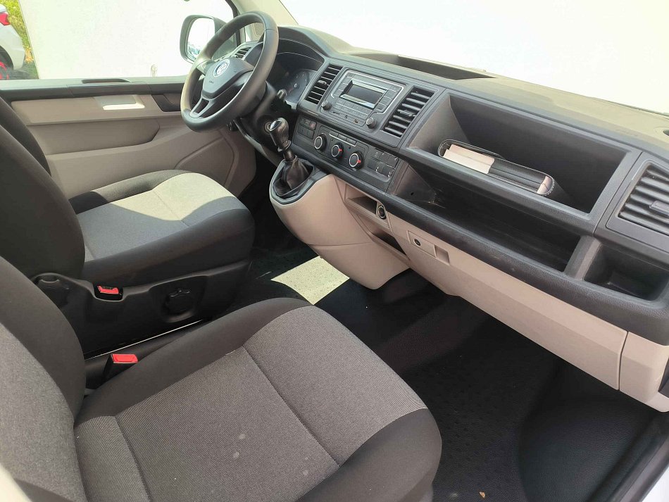 Volkswagen Transporter 2.0TDi  L2H1