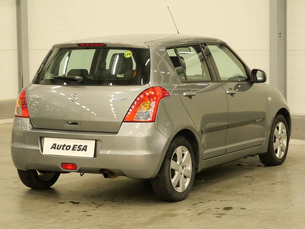 Suzuki Swift 1.3i 