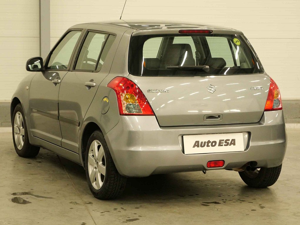 Suzuki Swift 1.3i 