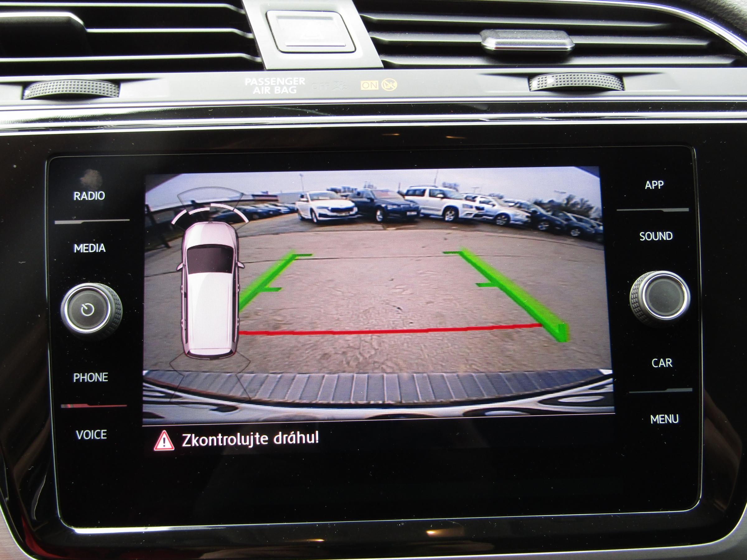 Volkswagen Touran, 2018 - pohled č. 18