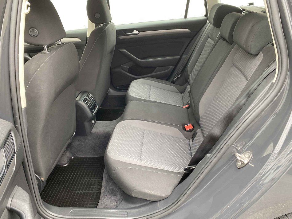 Volkswagen Passat 2.0 TDi 