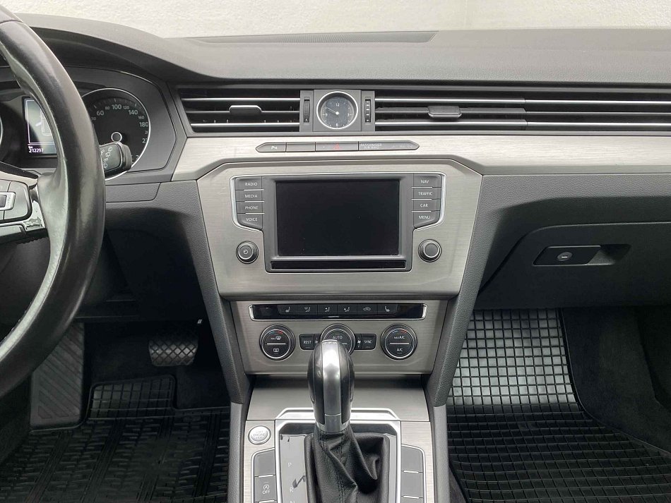 Volkswagen Passat 2.0 TDi 