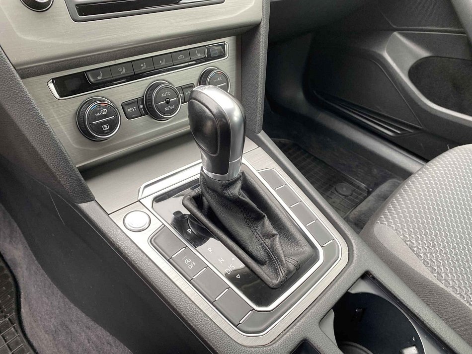 Volkswagen Passat 2.0 TDi 