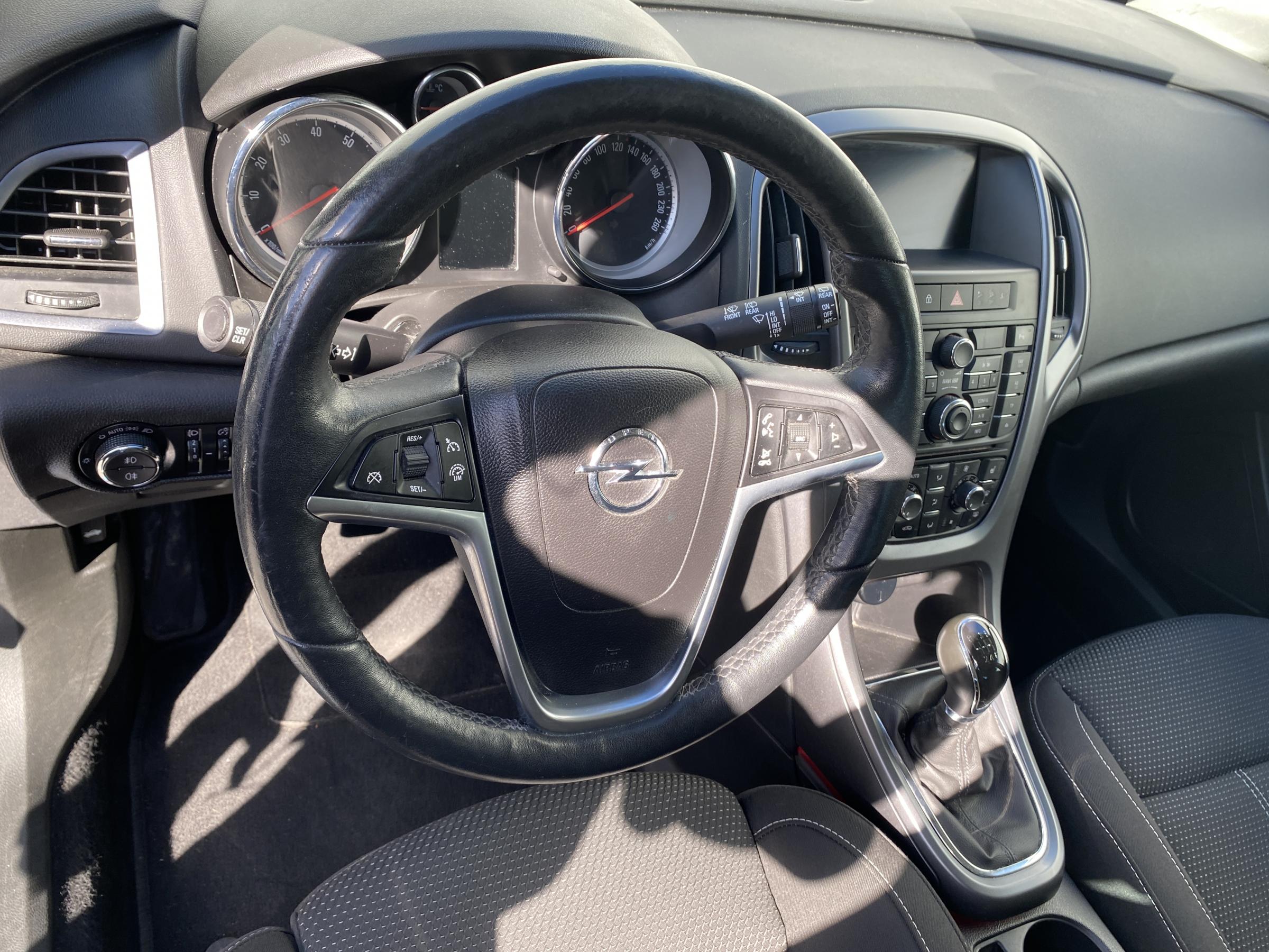 Opel Astra, 2015 - pohled č. 13