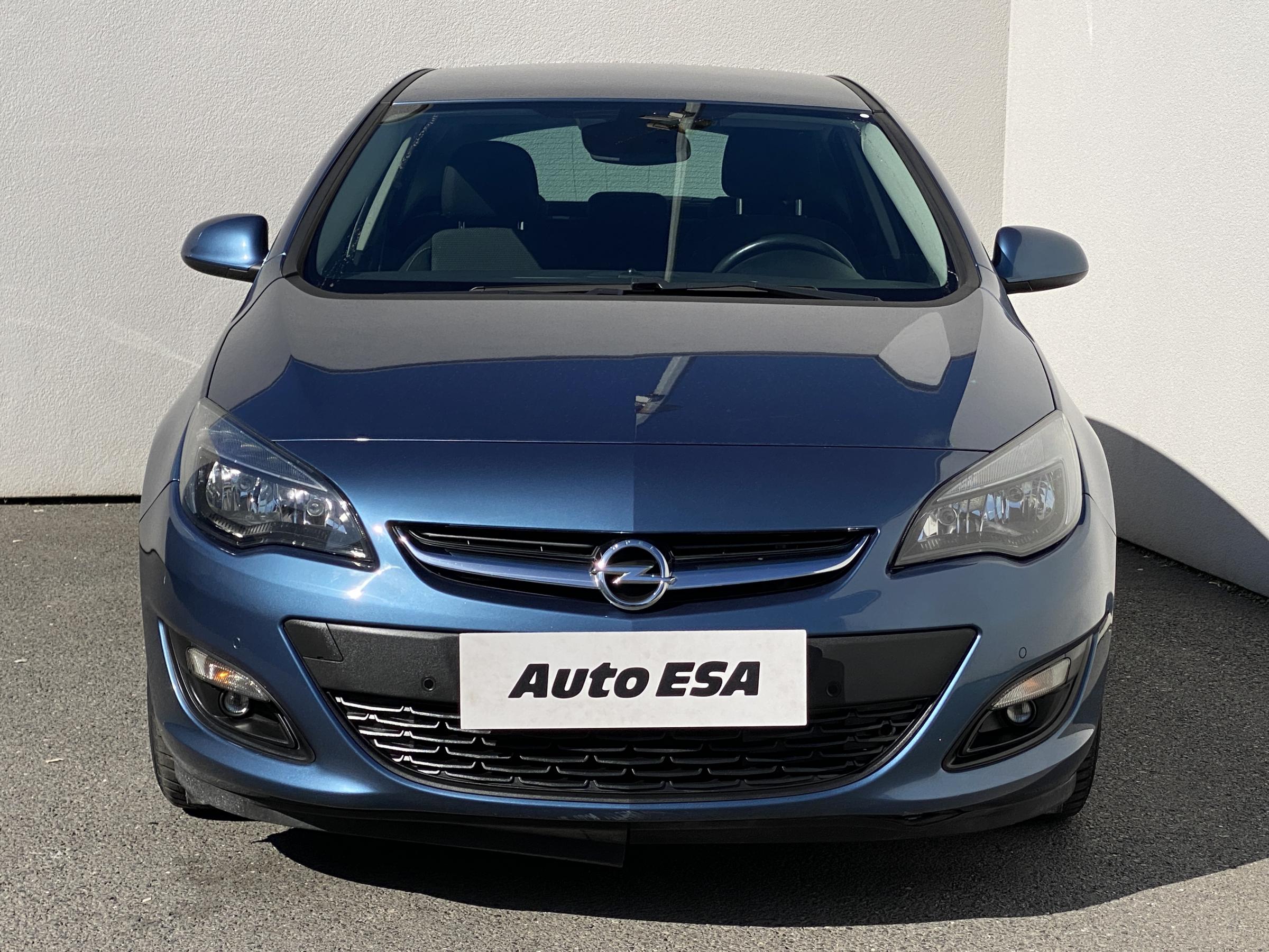 Opel Astra, 2015 - pohled č. 2