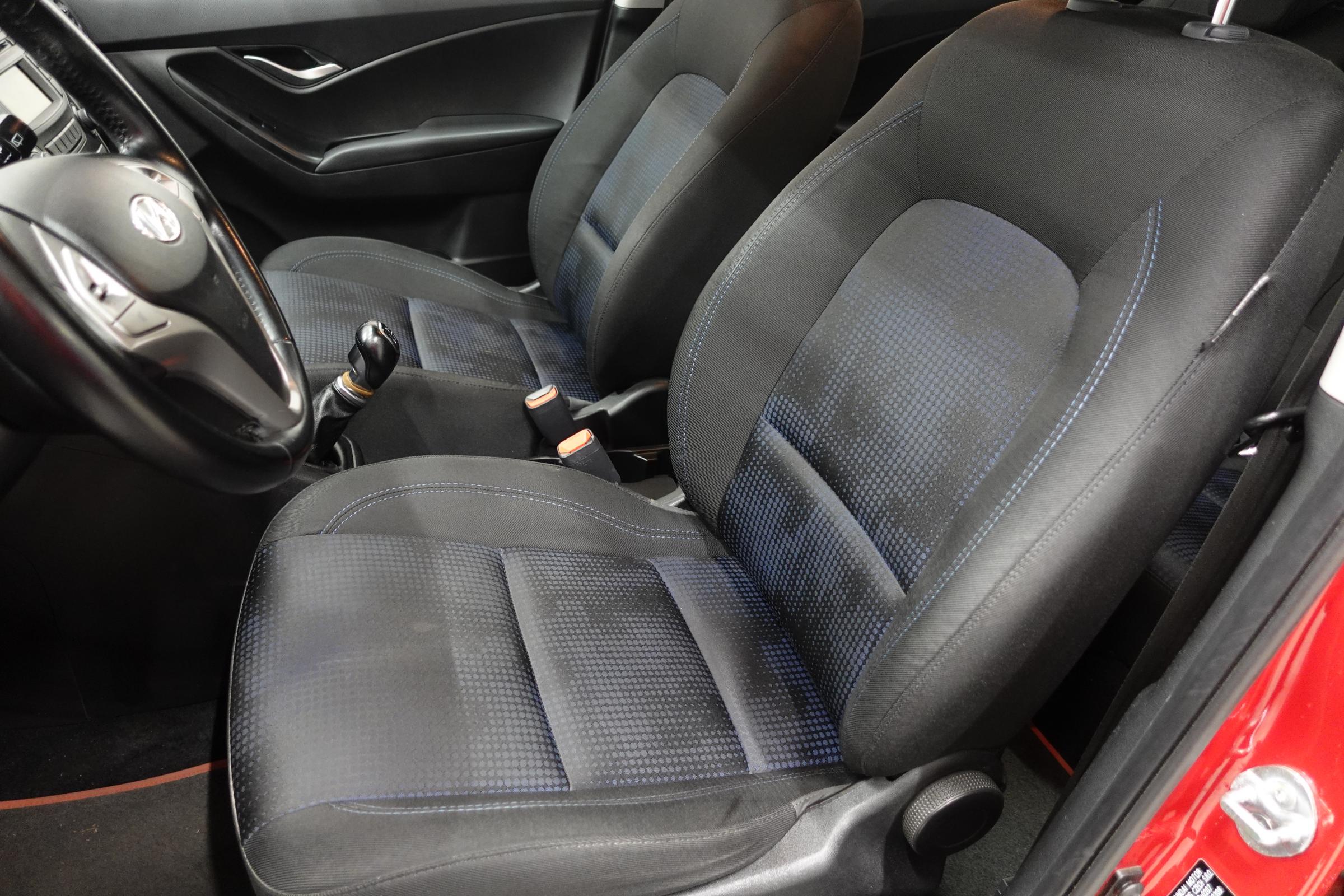 Hyundai ix20, 2012 - pohled č. 10