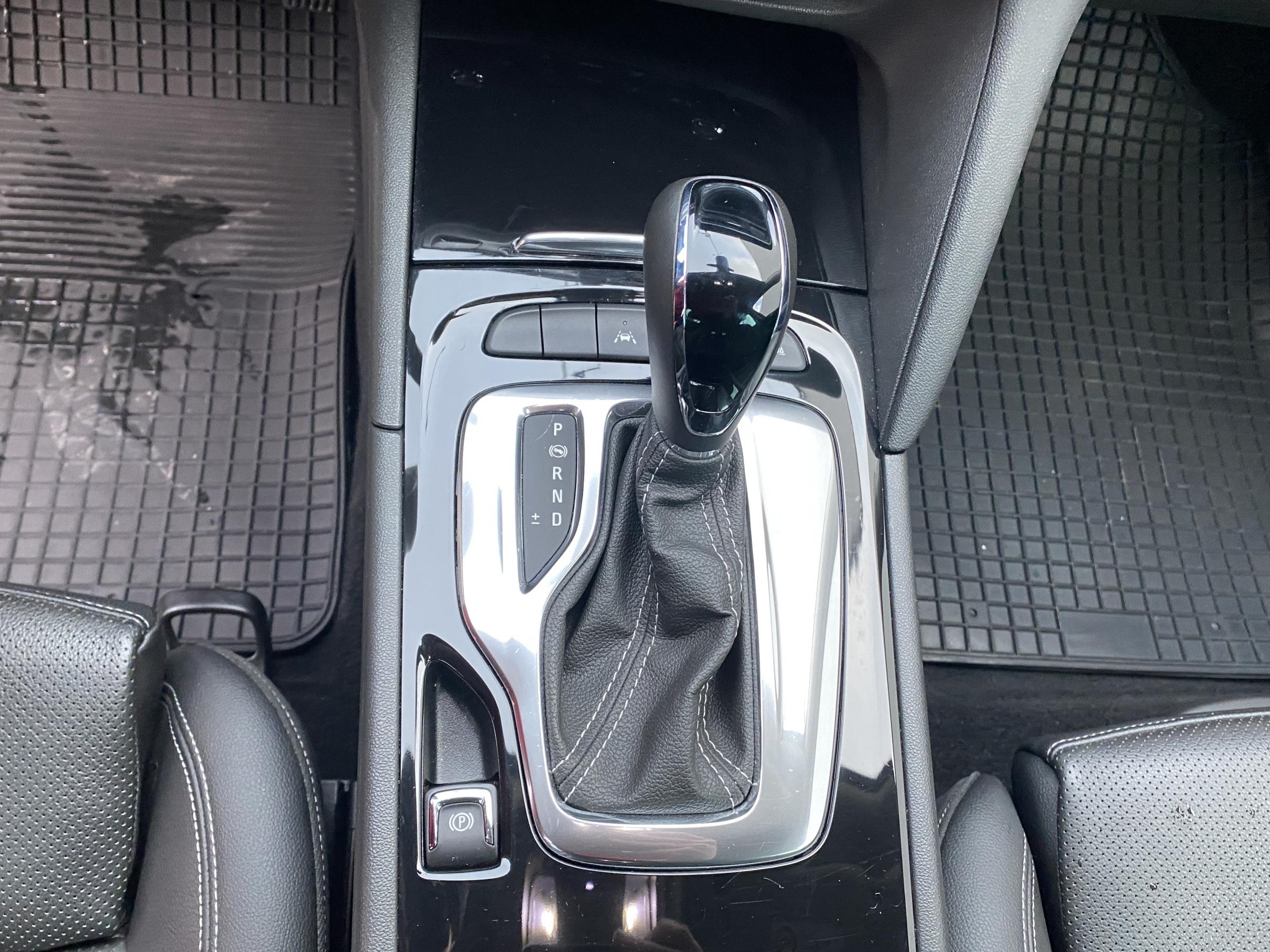 Opel Insignia, 2020 - pohled č. 16