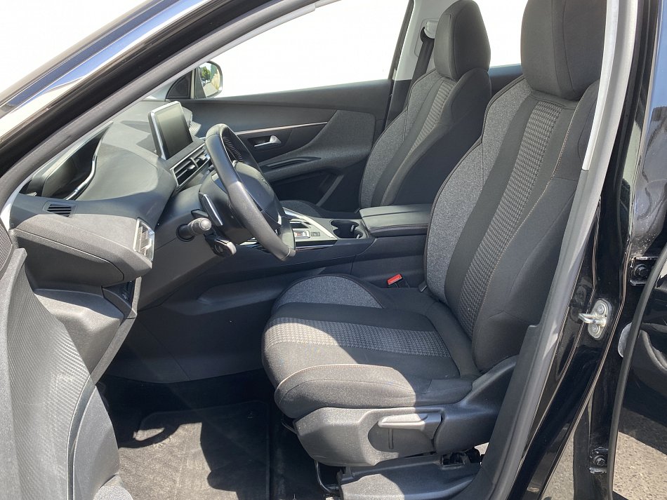 Peugeot 3008 1.2PT Active