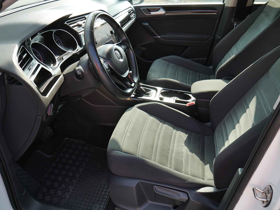 Volkswagen Touran 2.0TDi 