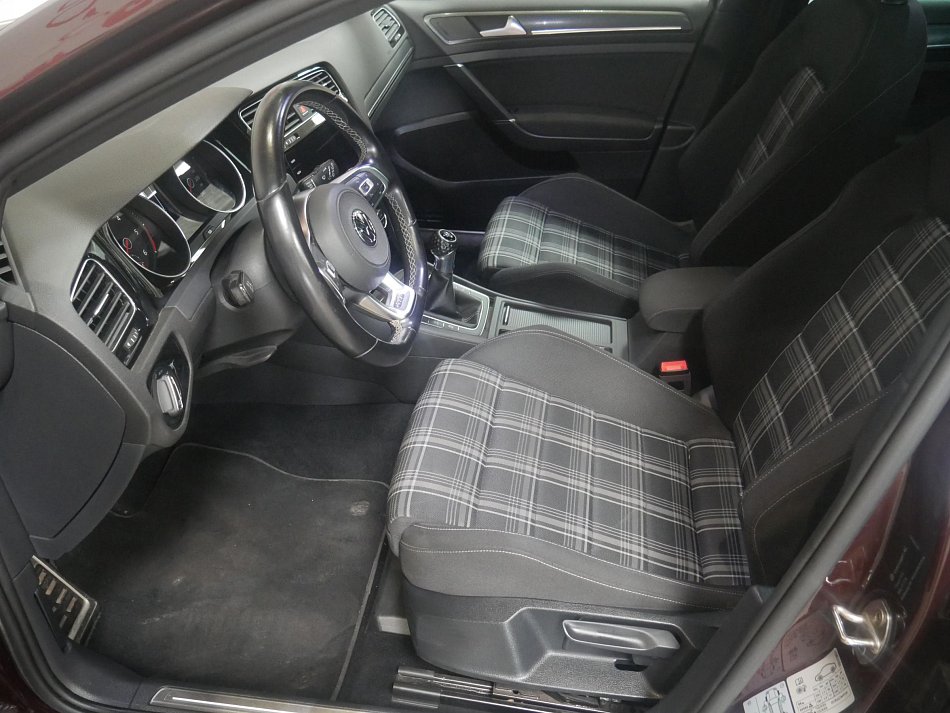 Volkswagen Golf 2.0 TDi GTD