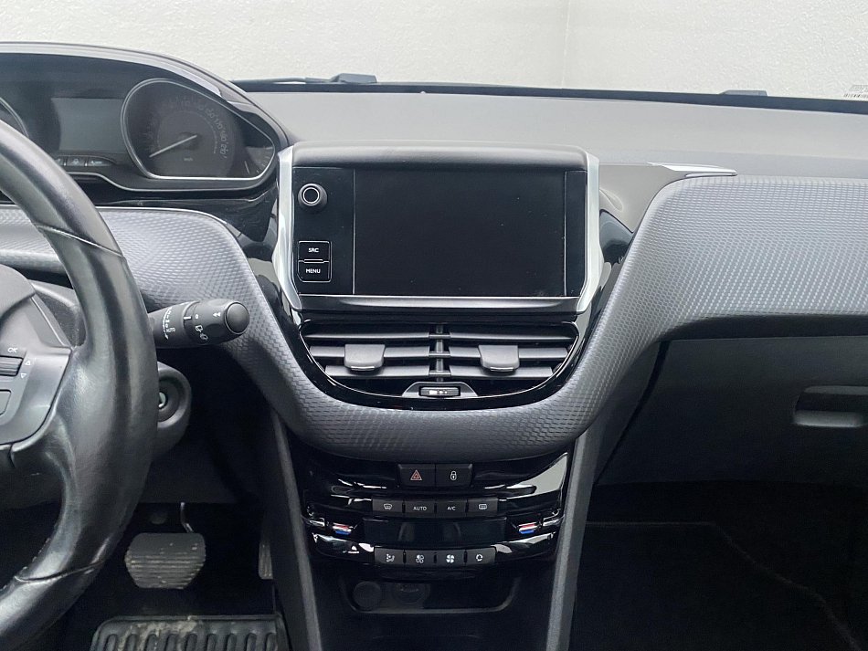 Peugeot 2008 1.2PT Allure