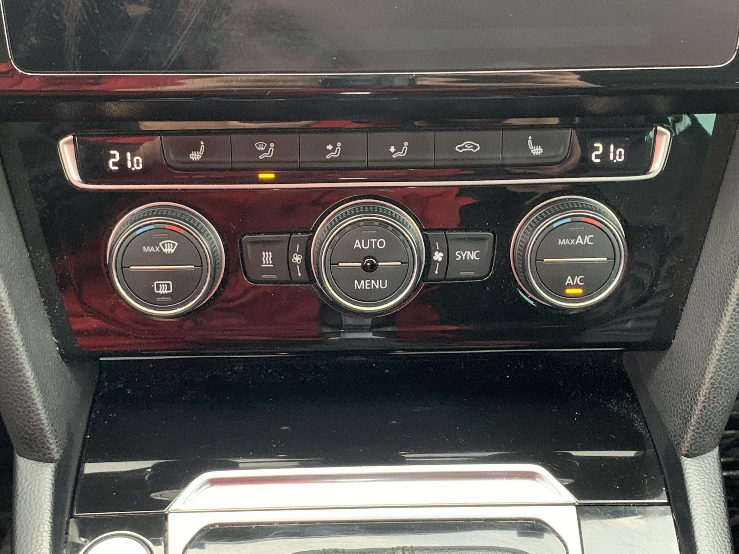 Volkswagen Passat, 2017 - pohled č. 16