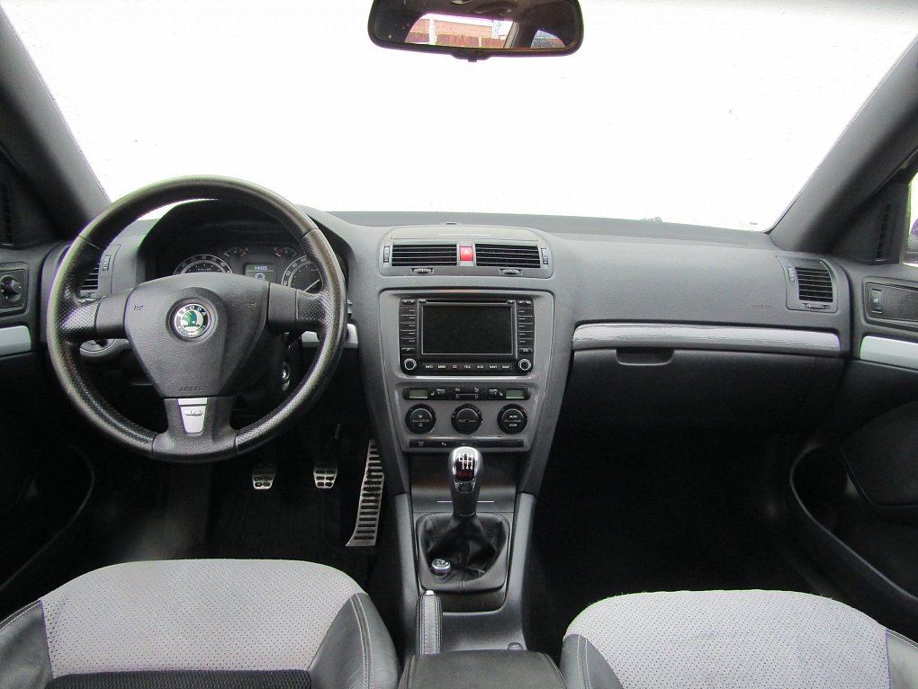 Škoda Octavia II 2.0 TDi RS
