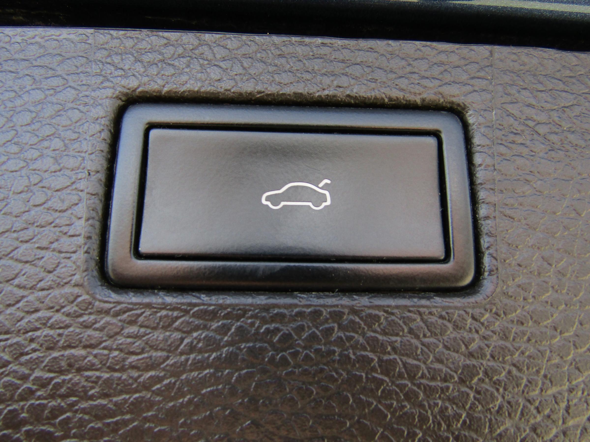 Volkswagen Passat, 2012 - pohled č. 22