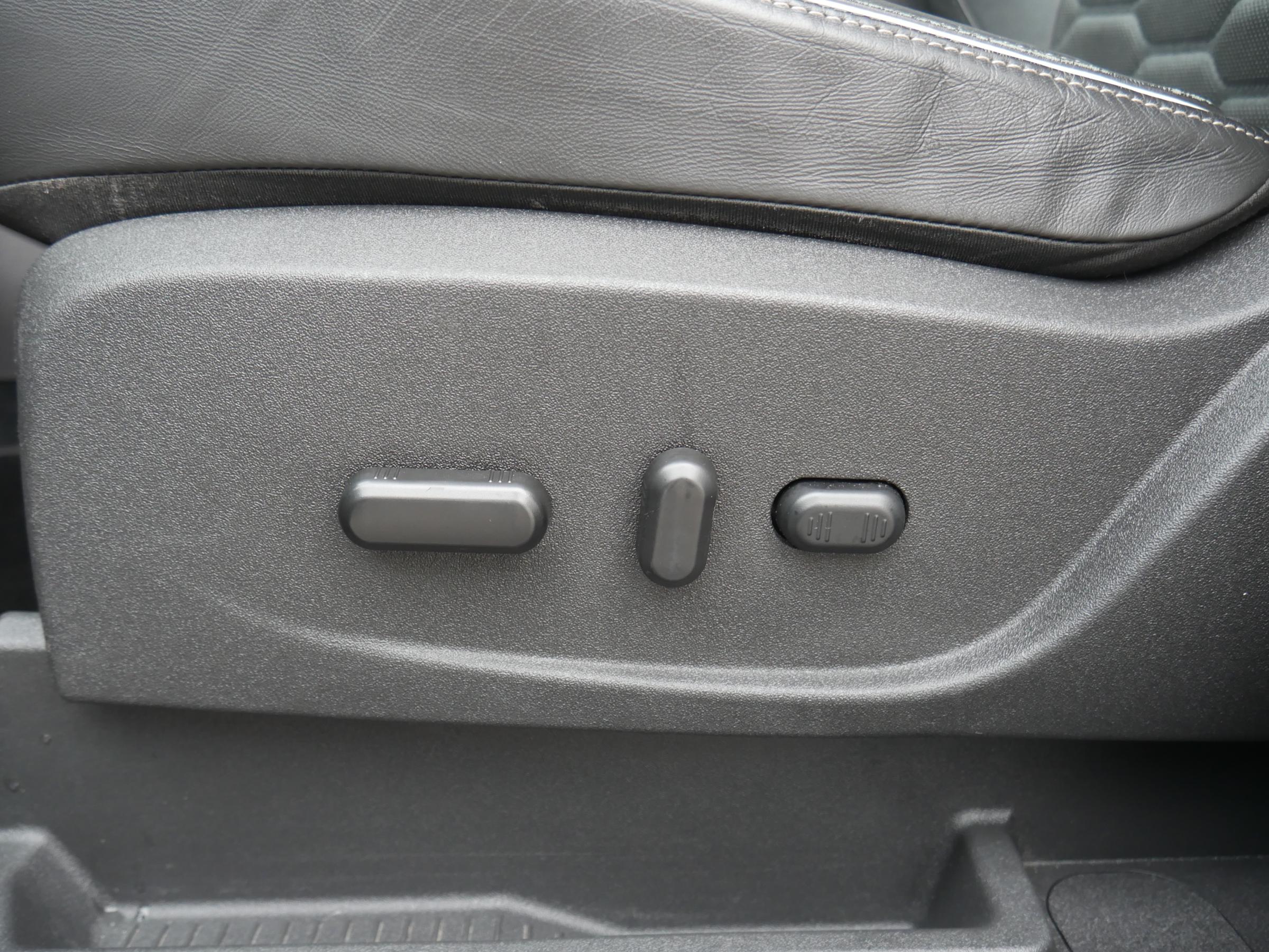 Ford Kuga, 2019 - pohled č. 16