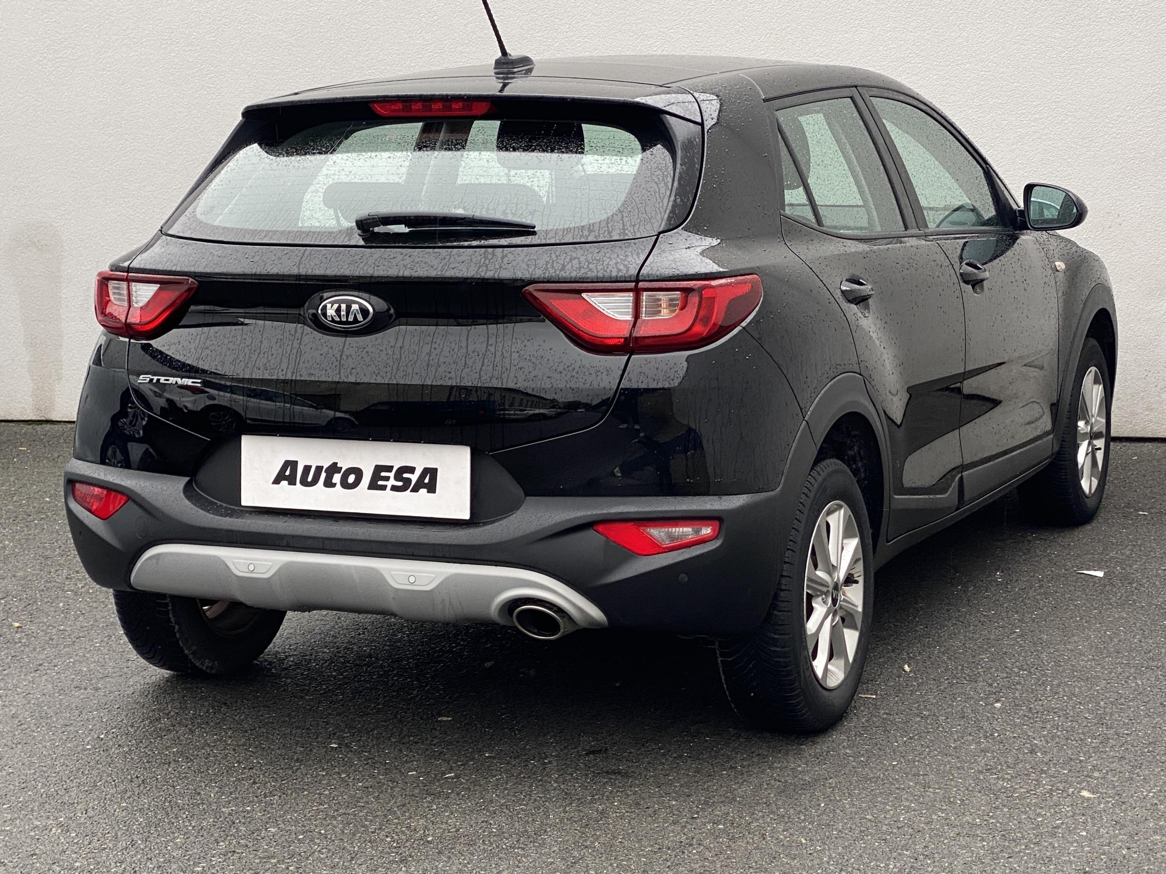 Kia Stonic, 2019 - pohled č. 4