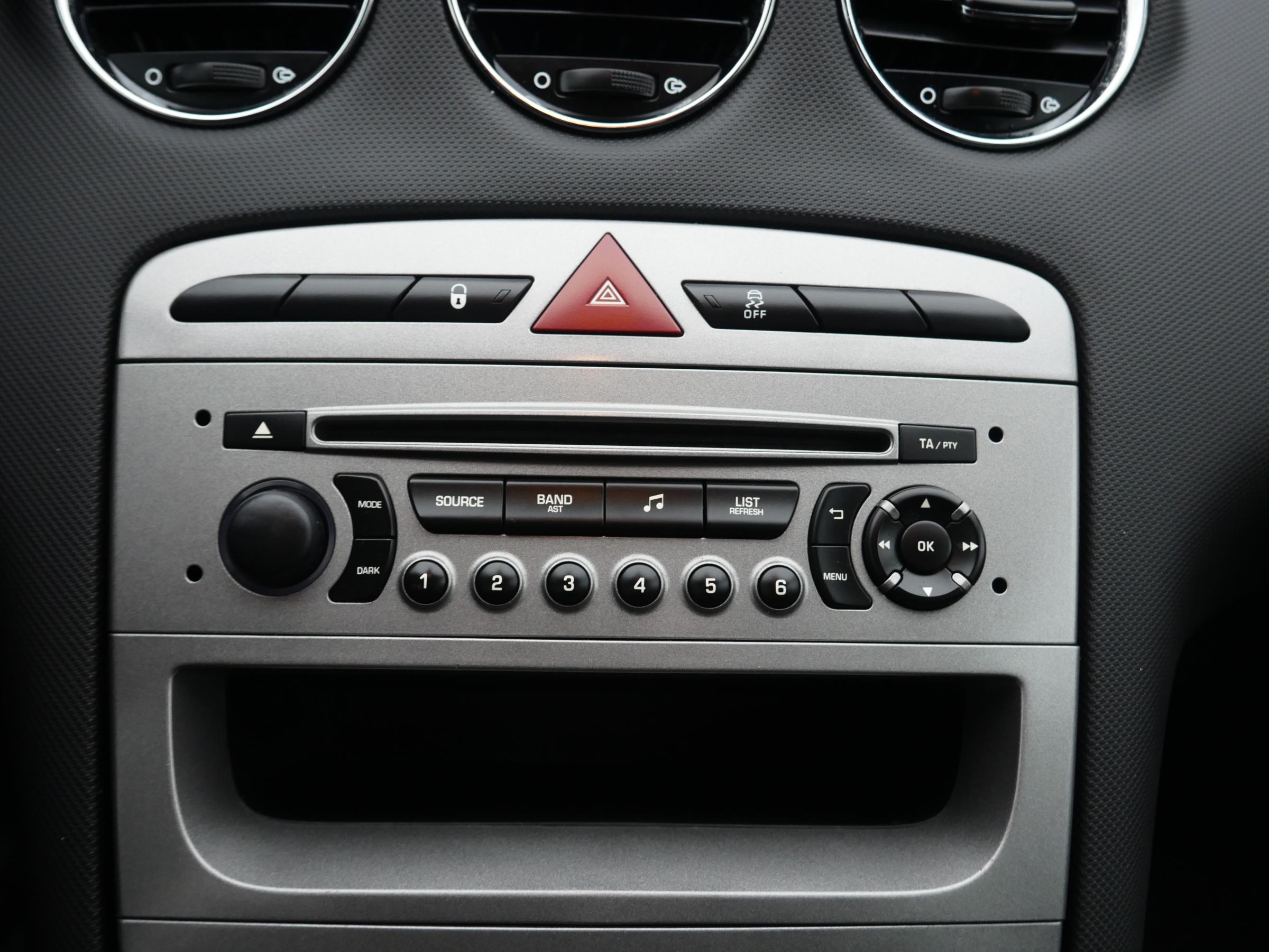 Peugeot 308, 2013 - pohled č. 12