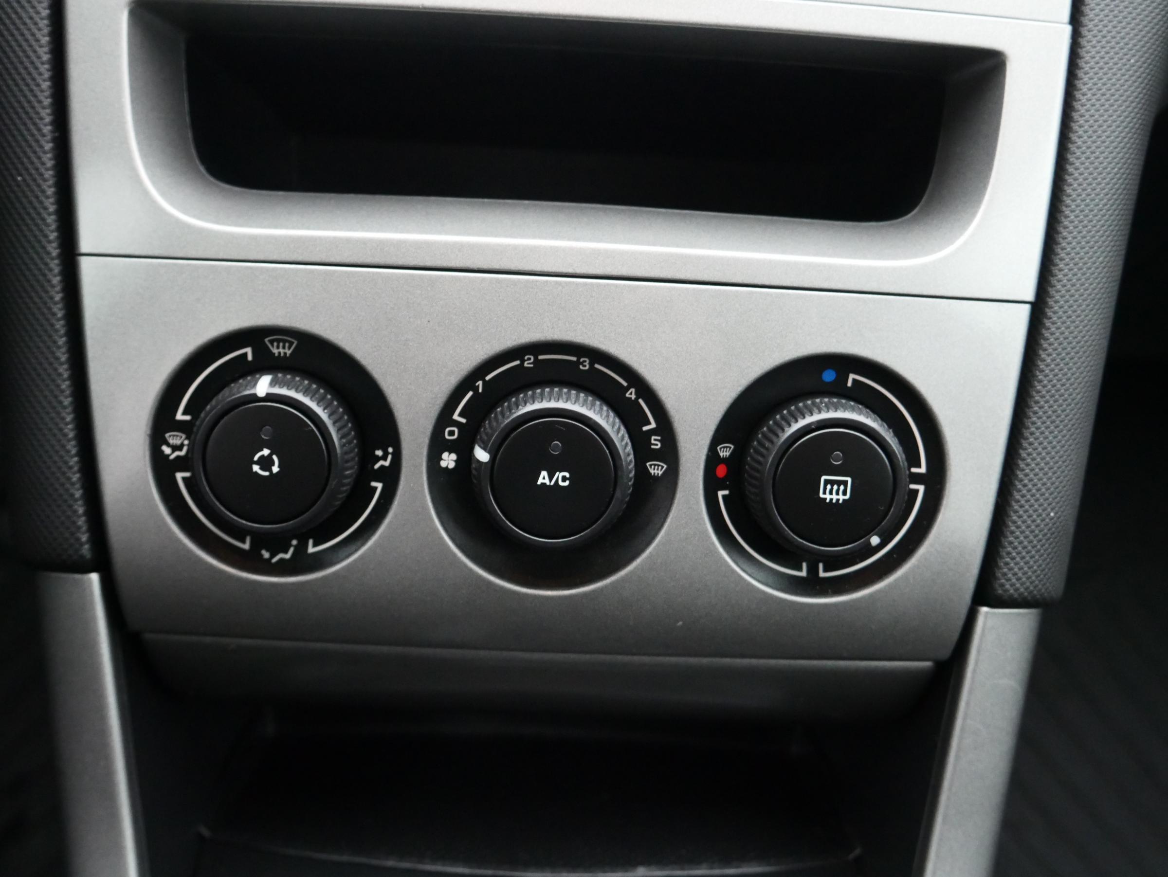 Peugeot 308, 2013 - pohled č. 13