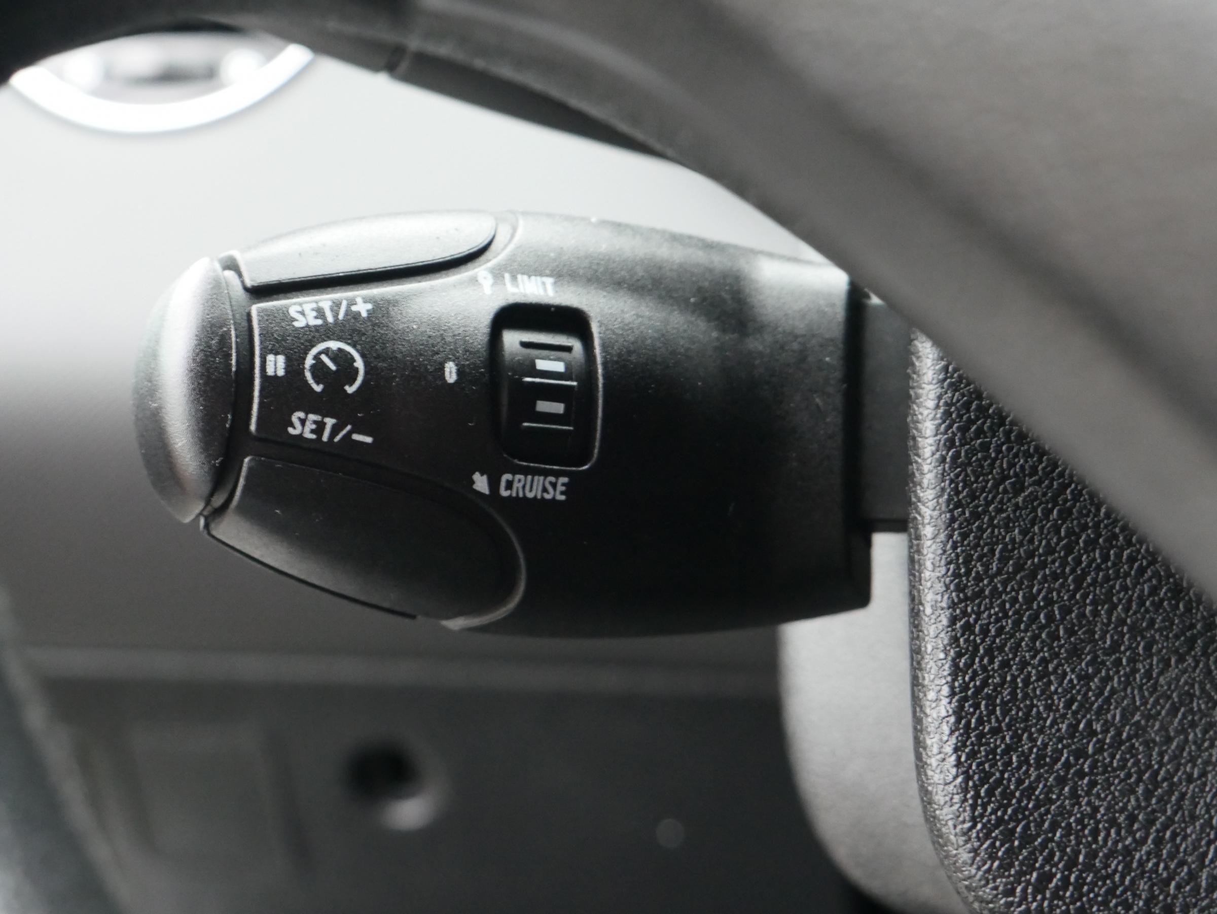 Peugeot 308, 2013 - pohled č. 15