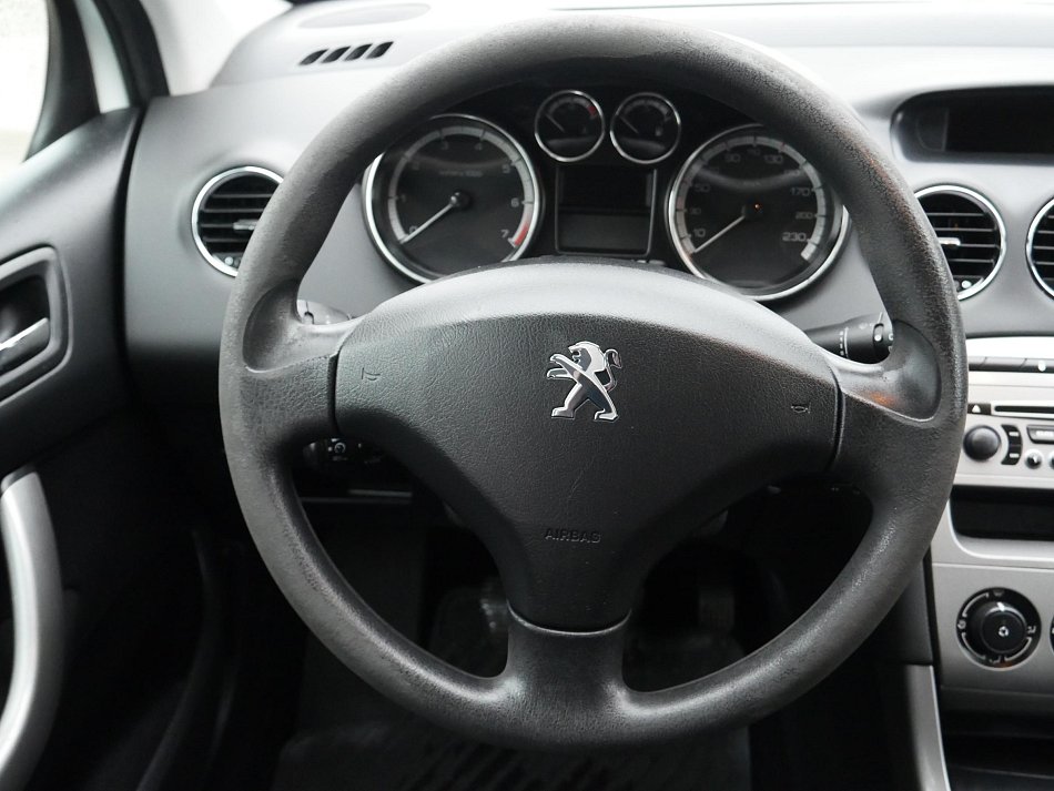 Peugeot 308 1.4i 