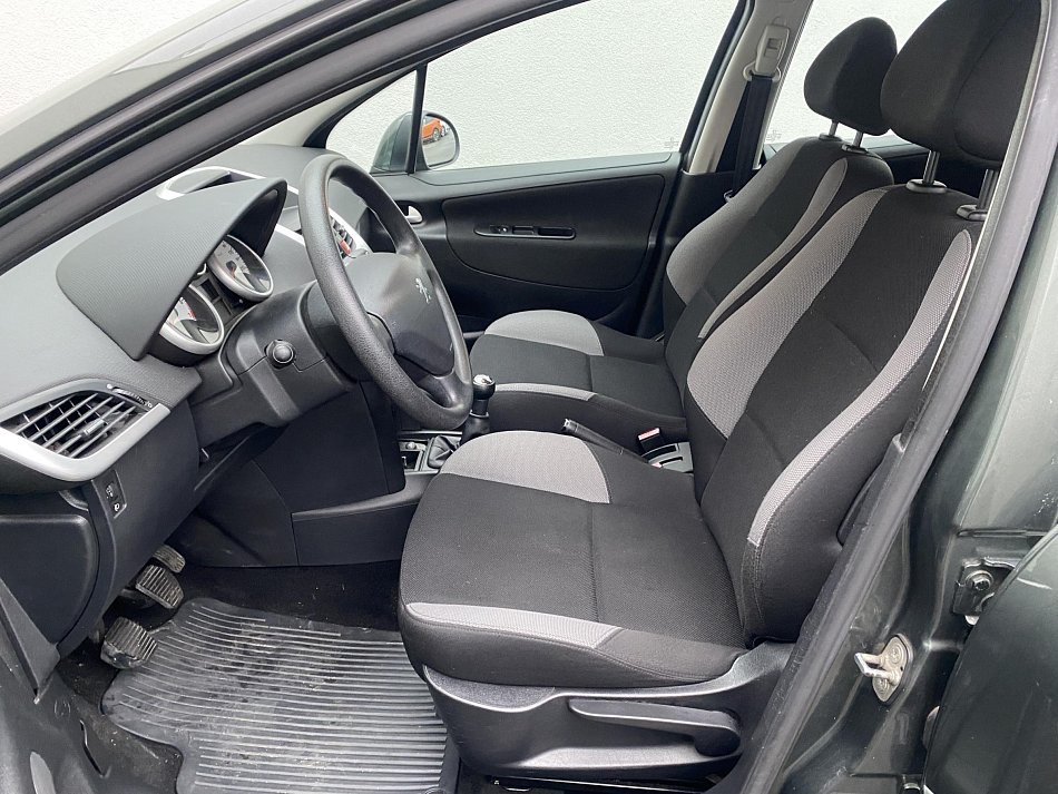 Peugeot 207 1.4 i Outdoor