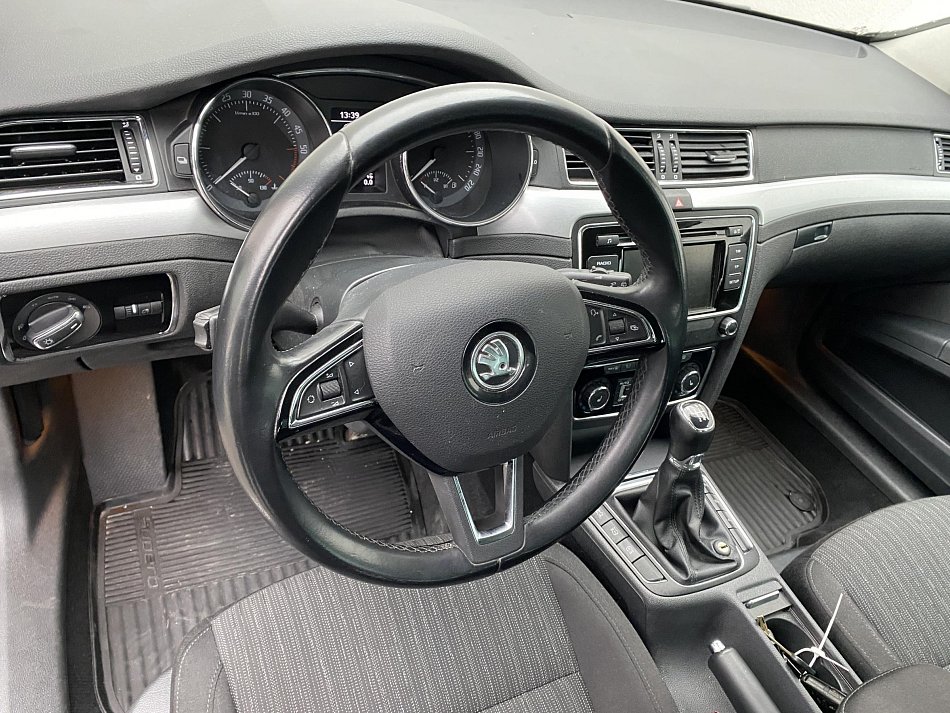 Škoda Superb II 2.0 TDi Elegance