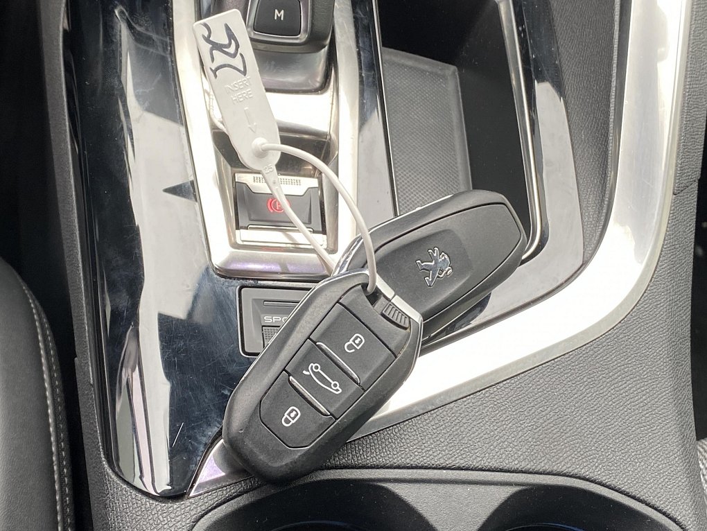 Peugeot 5008 1.2PT Allure